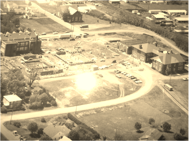 Black and white photo of EES construction in 1905
