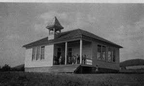 Black and white photo of Fulks Run Elementary in 1914
