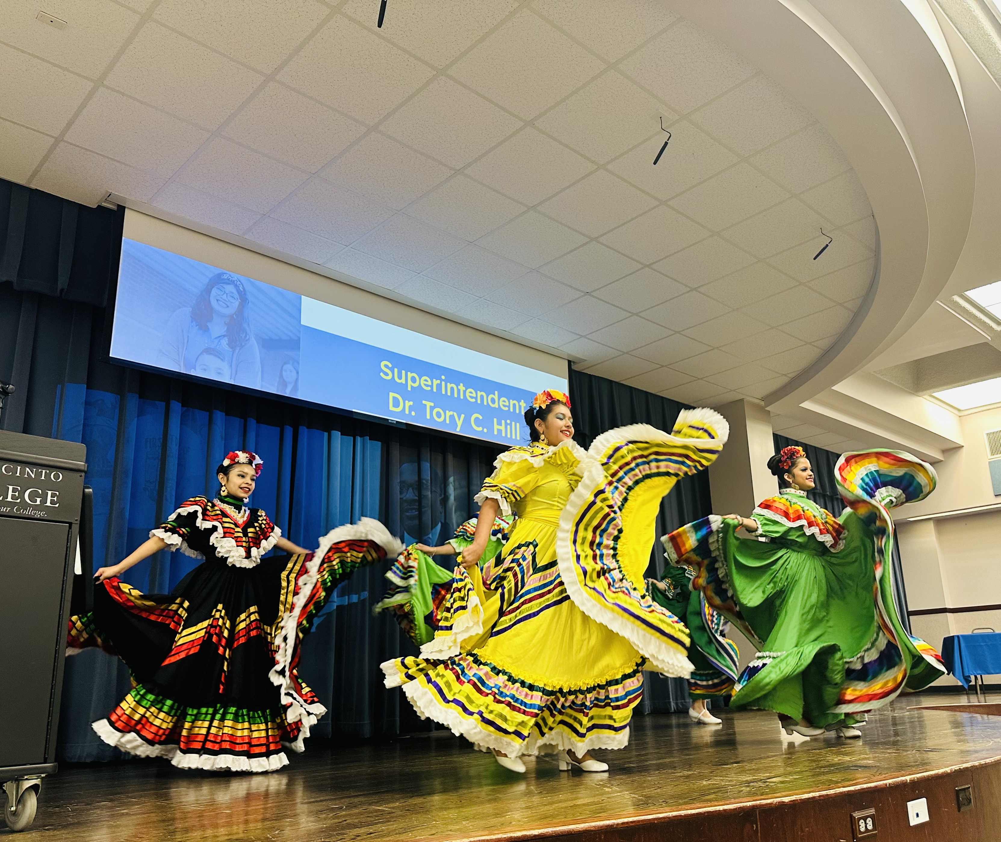 Folklorico
