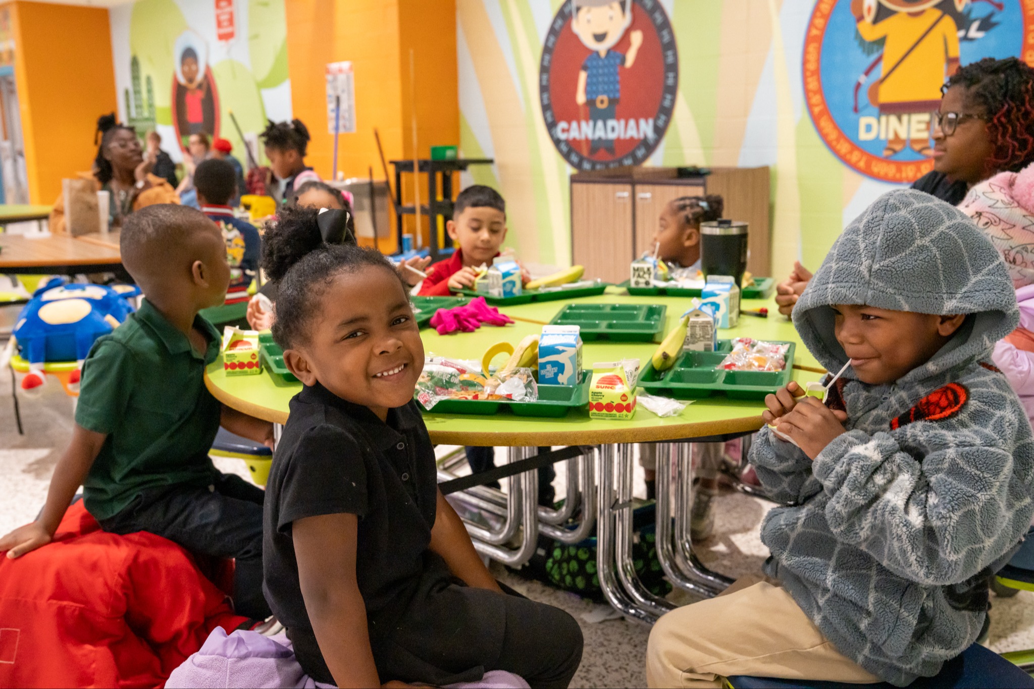 students eating together