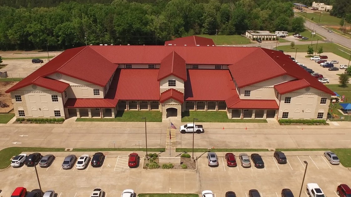 Ware East Texas Montessori building from the outside