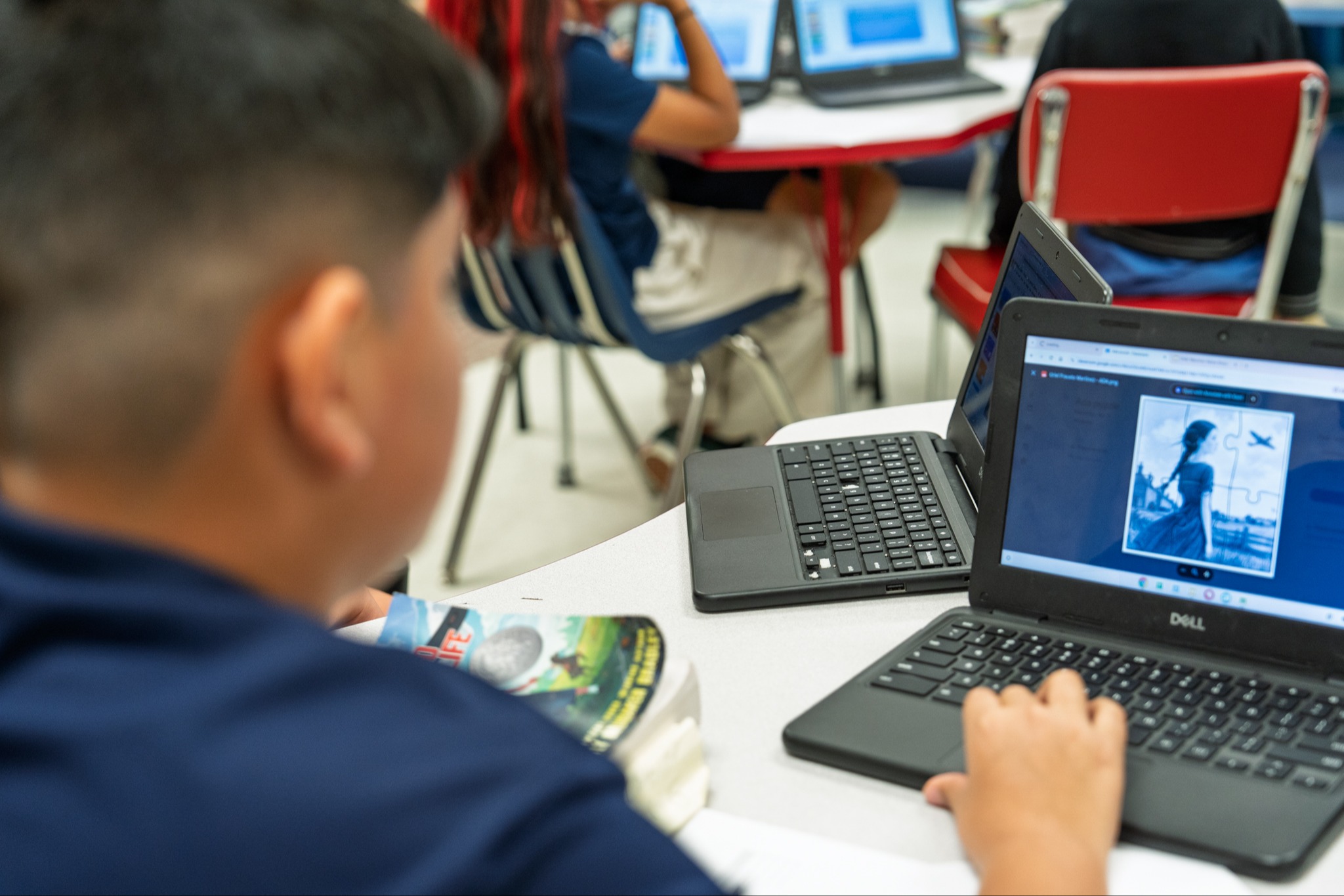 student working on the computer 