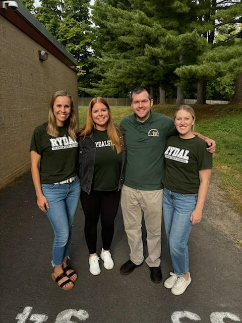 Grade 5 teachers posing for a team picture