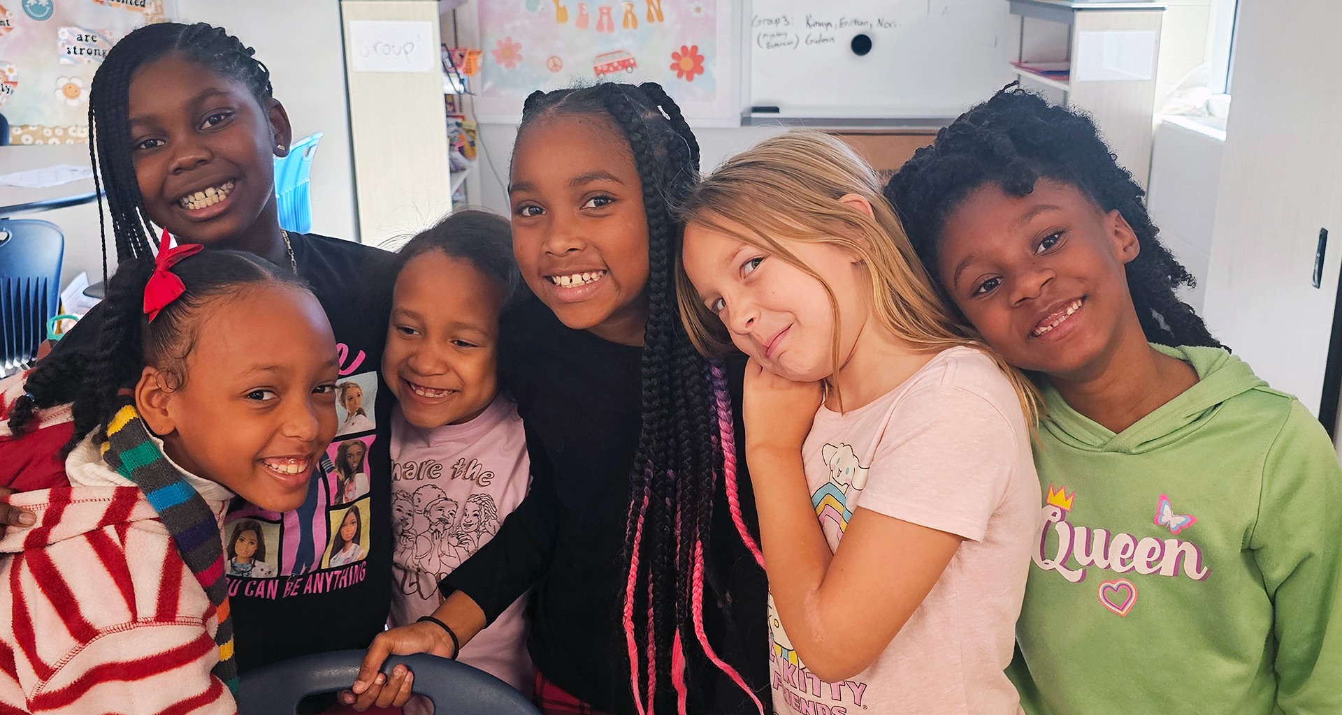 Six students  posing for a photo.