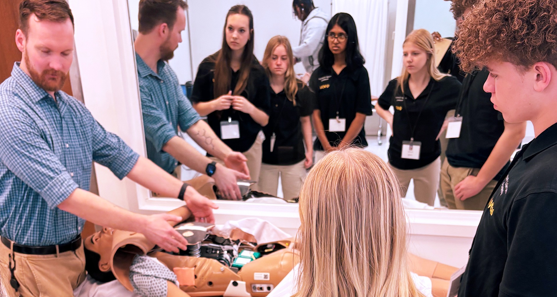 students learning from instructor at VCU