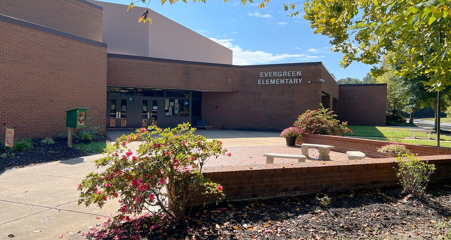 Photo of school building