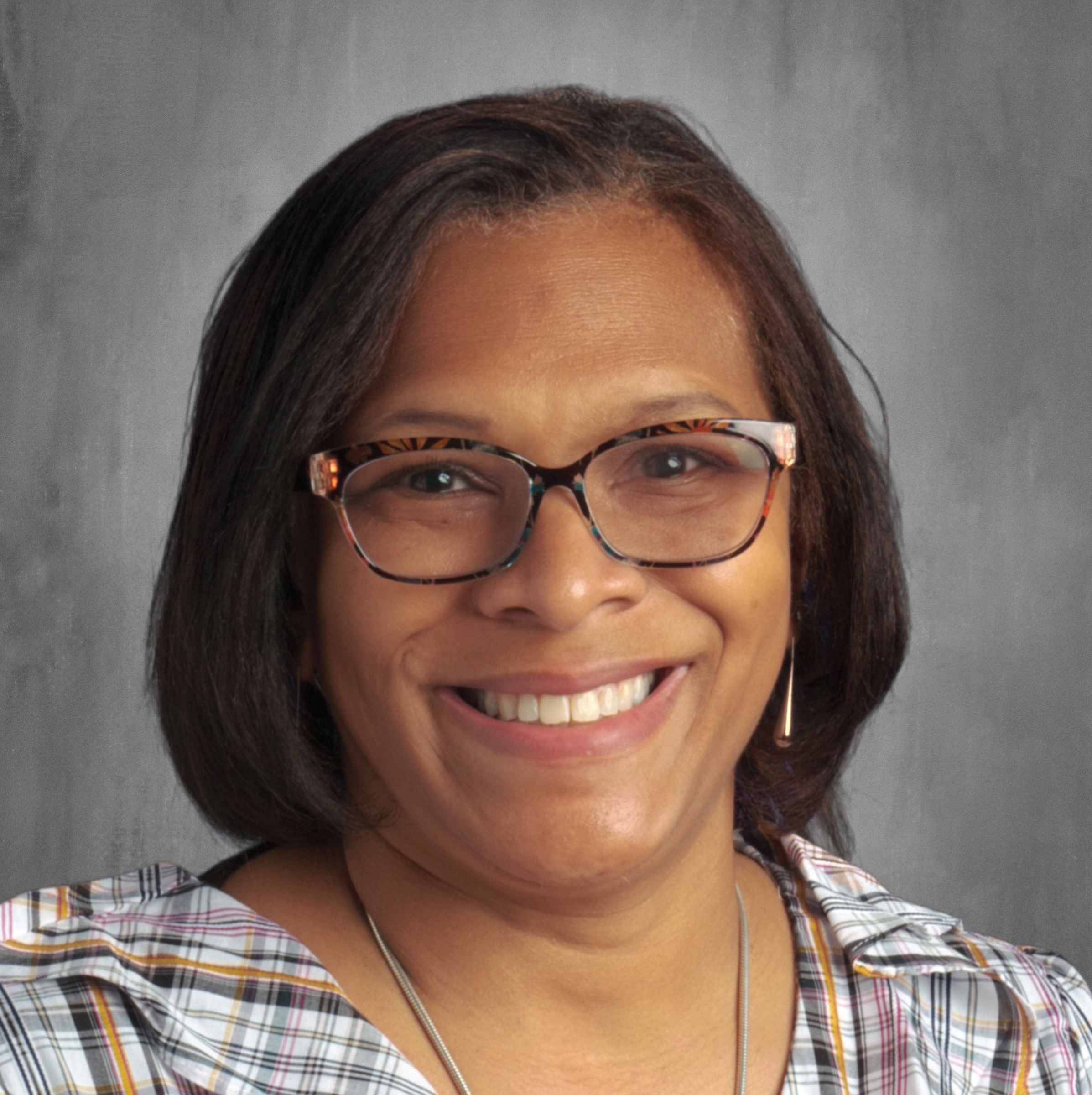 principal dr. lisa hill headshot