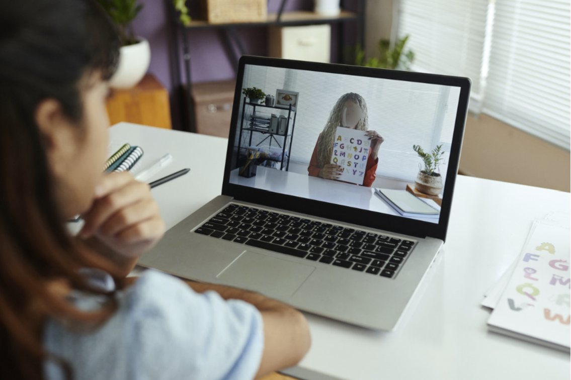 Image of a student in the virtual learning program