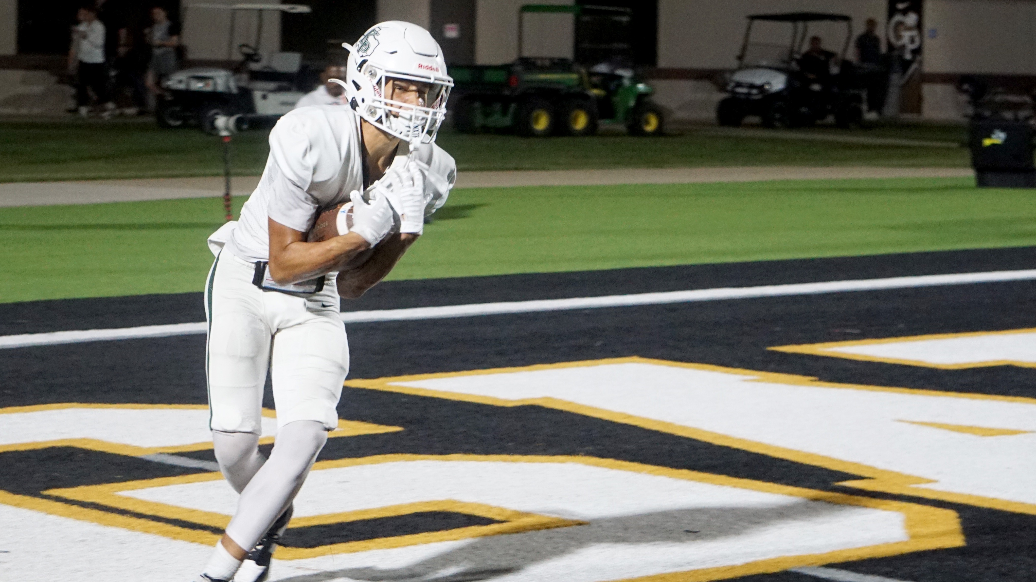 sophomore catches touchdown
