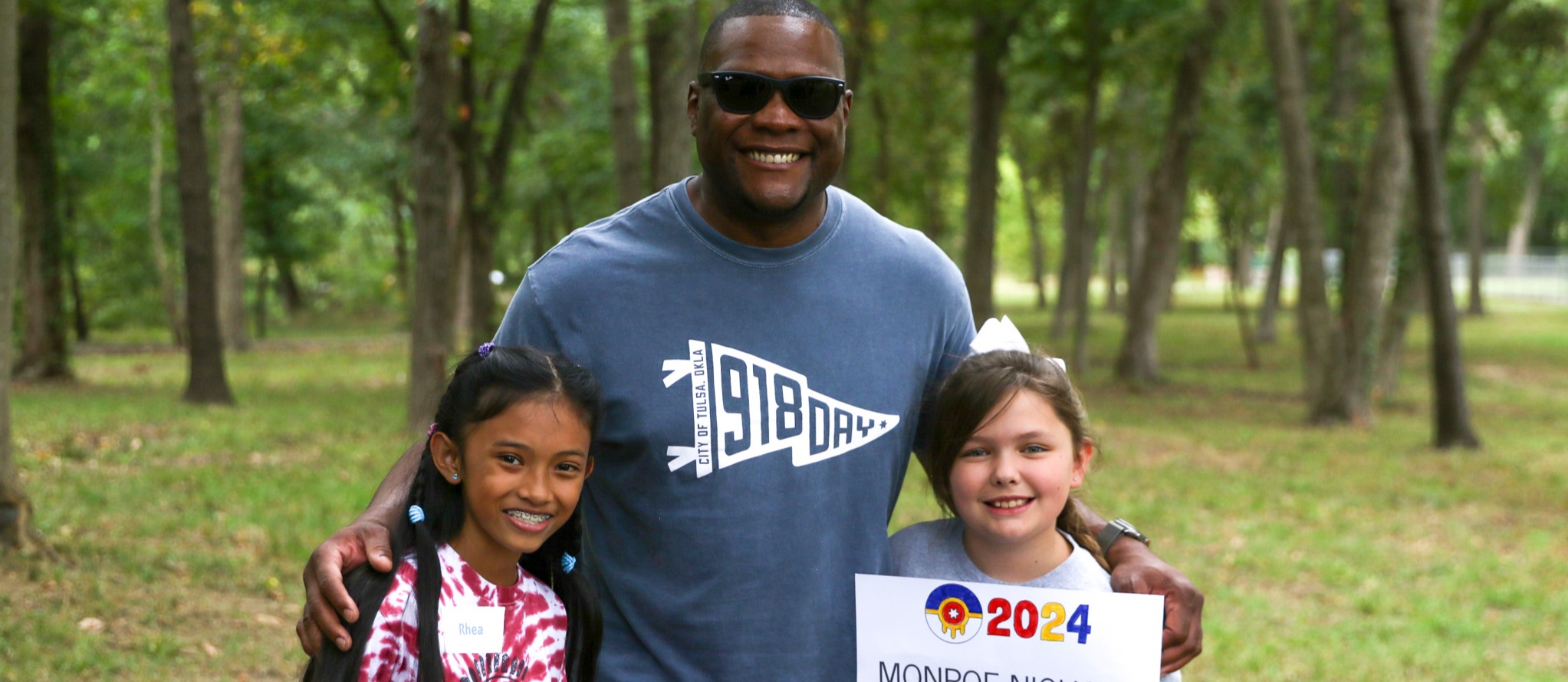 JEE students with tulsa mayor nichols