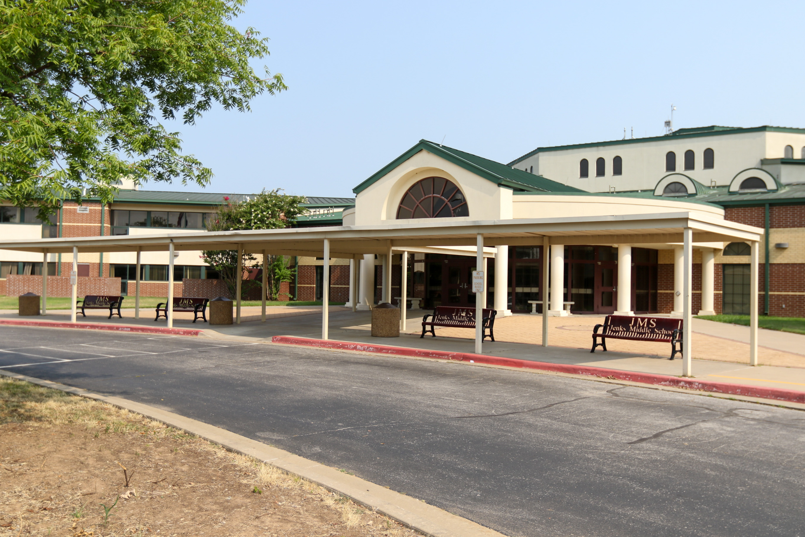 jenks middle school entrance