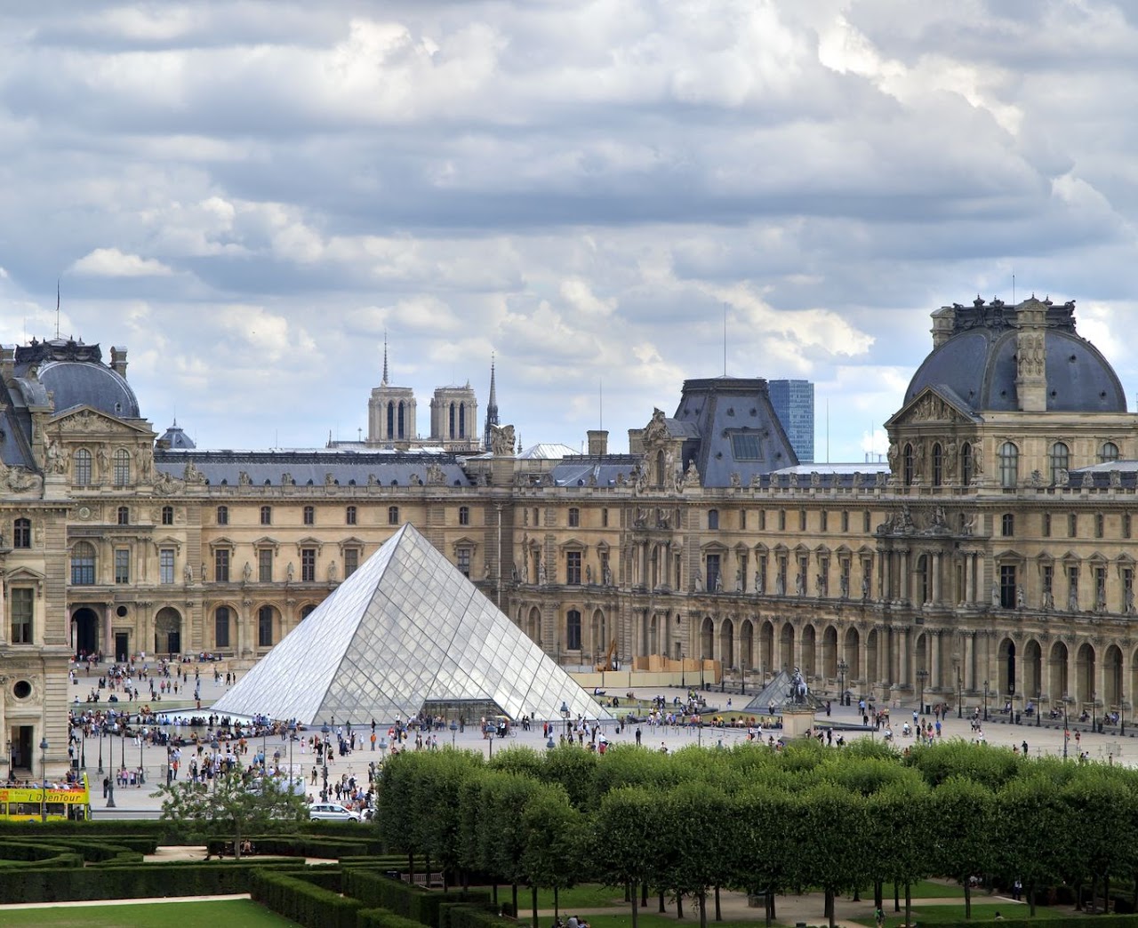 distant picuture the Louvre Museum in Paris, France