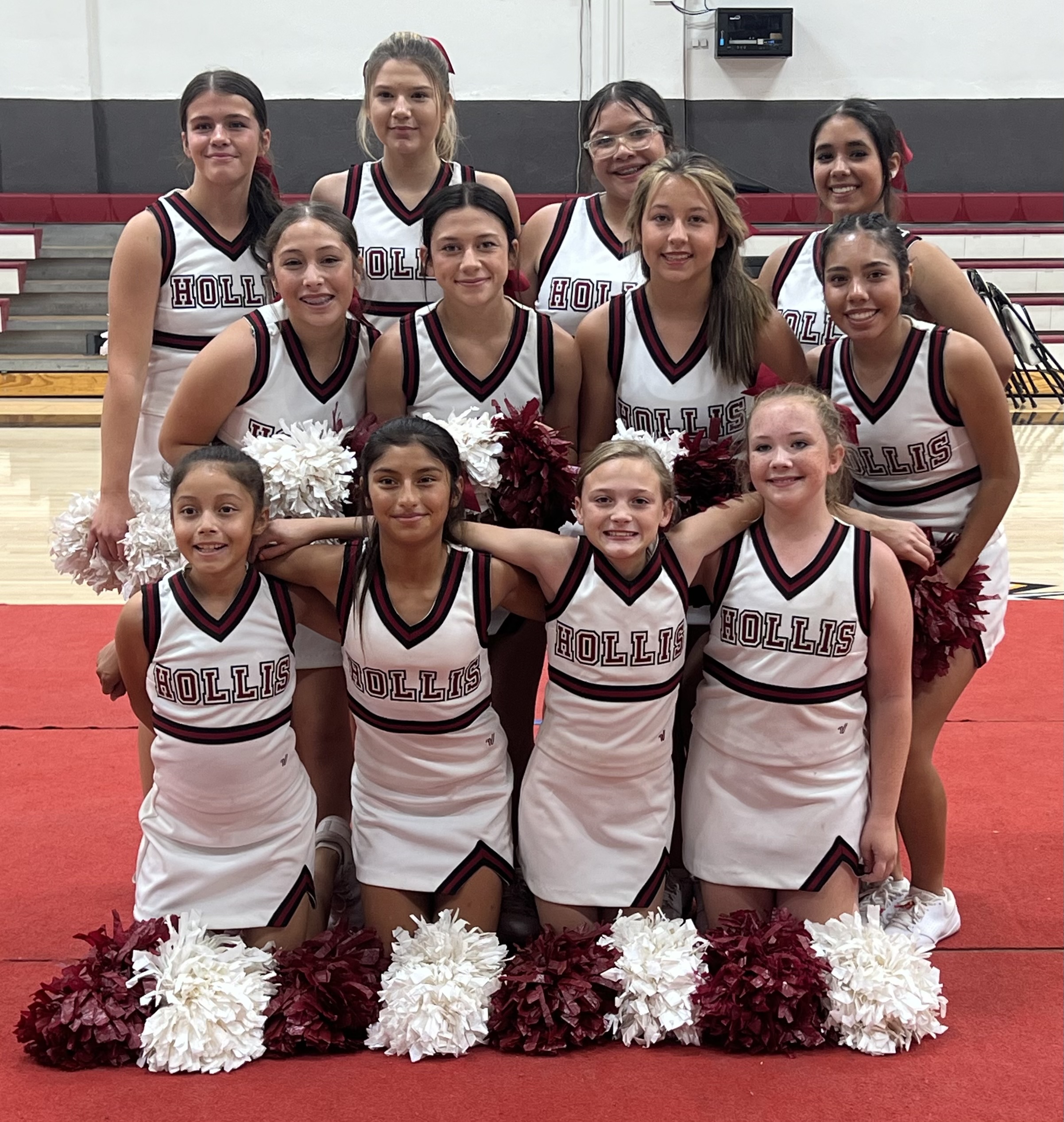 Cheerleading Hollis Public Schools