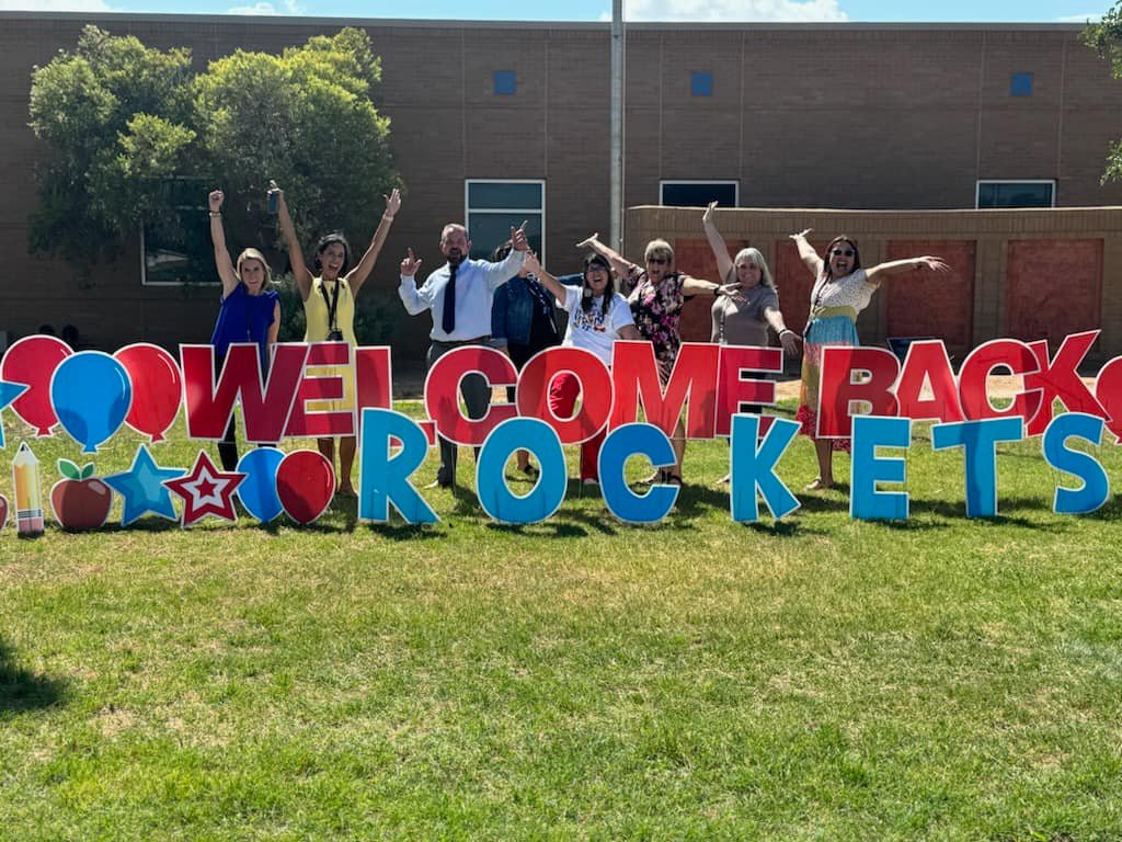 WELCOME BACK ROCKETS SIGN. 