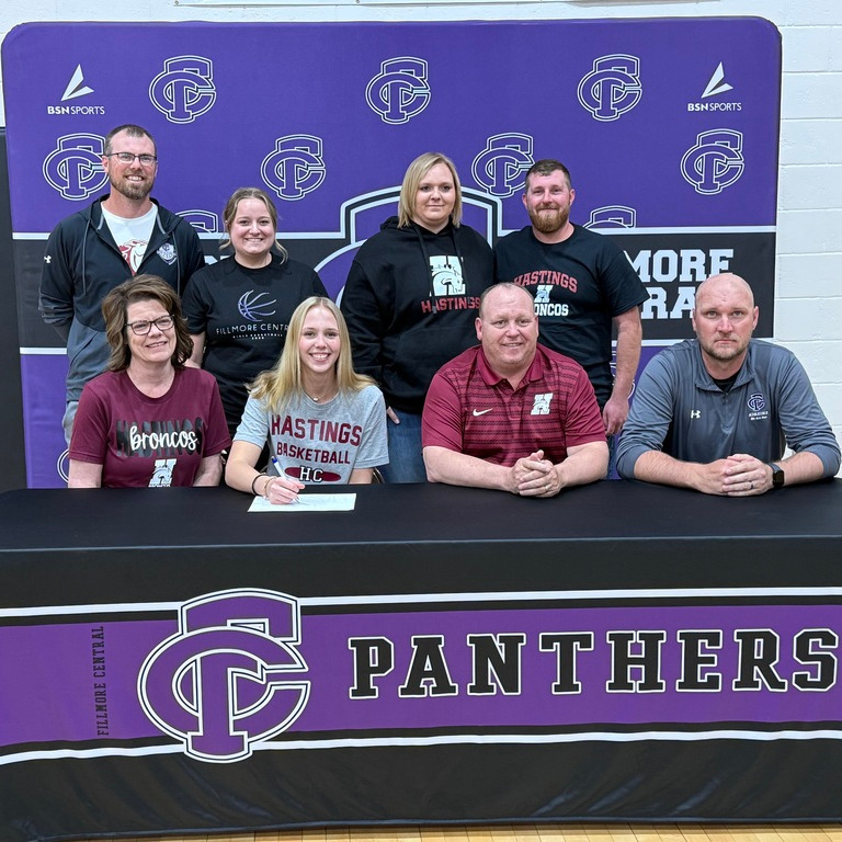 Jayden Stofer signed her letter of intent to play basketball at Hastings College