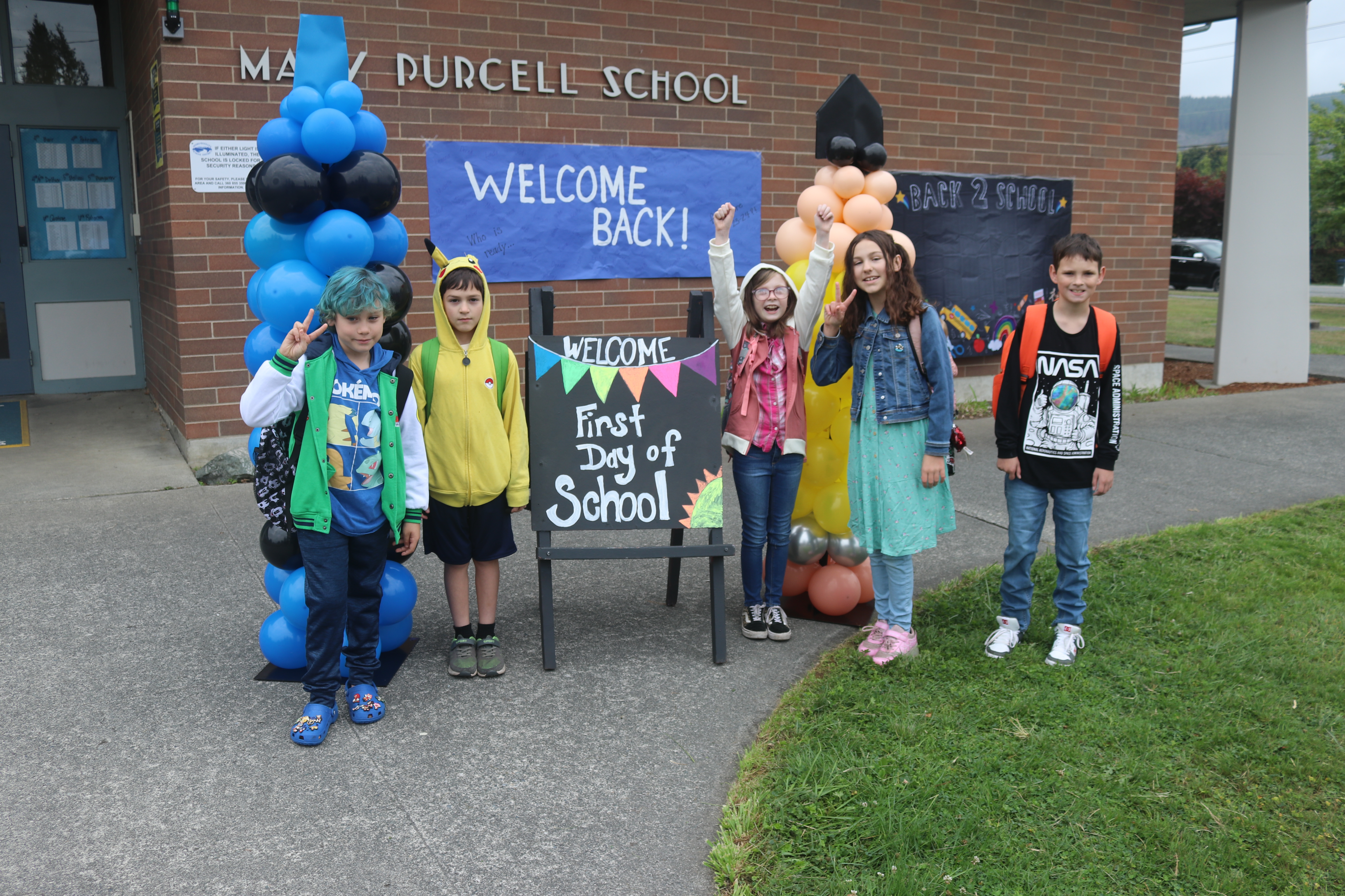 Mary Purcell Elementary students celebrate the first day of school!