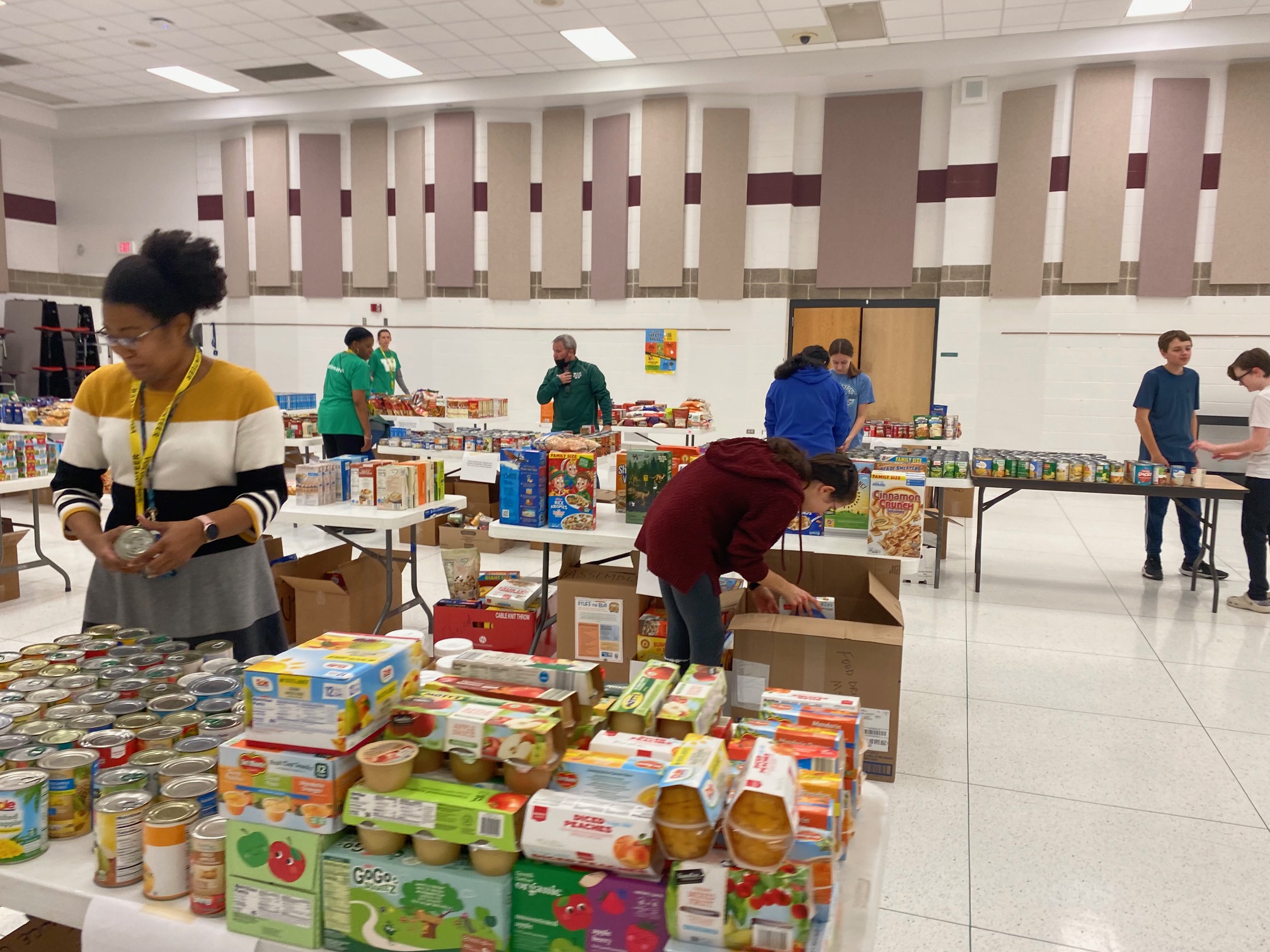 Food Drive | Woodland School District 50