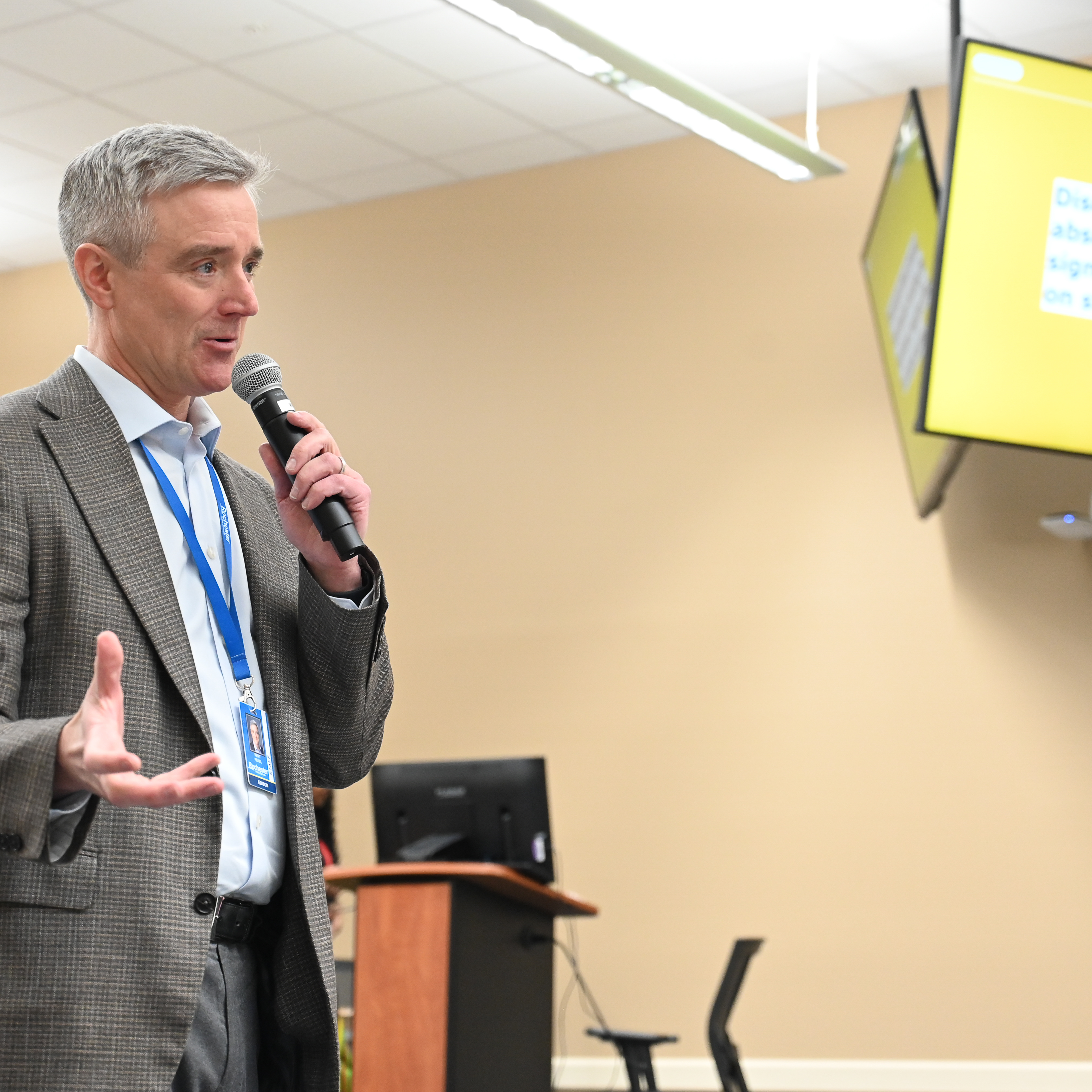 Superintendent Pekel speaking to the Student School Board