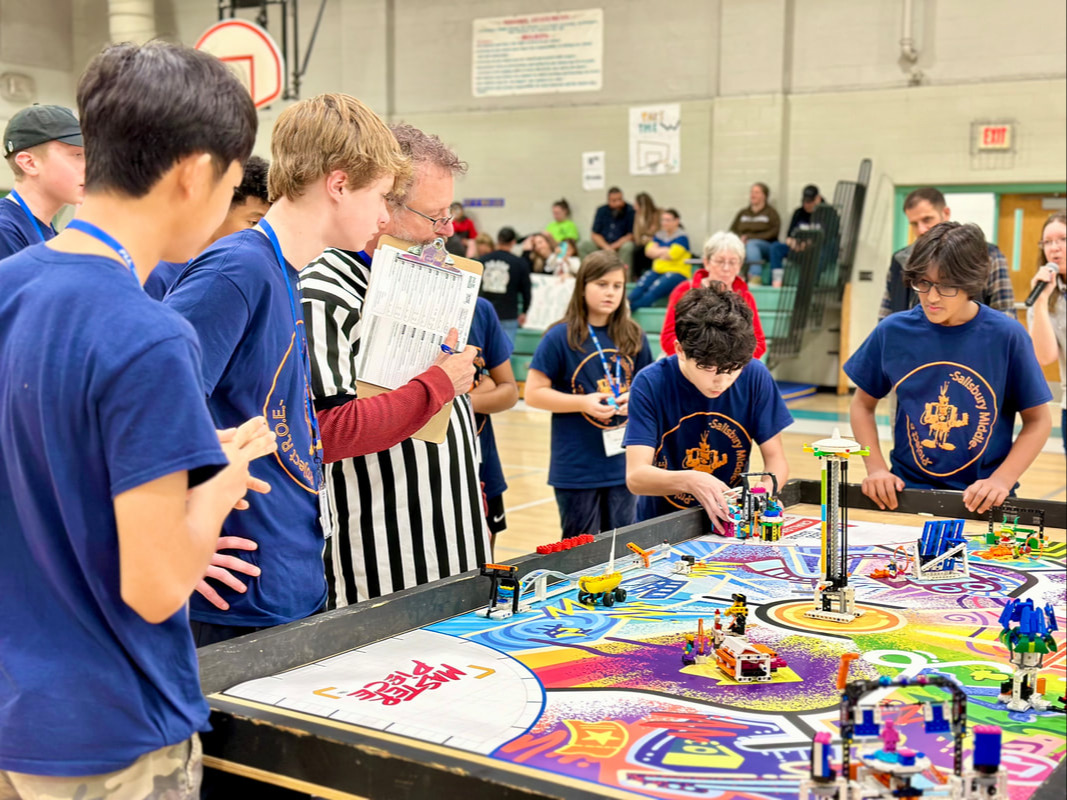 Image of Students participating in the Robotics Club