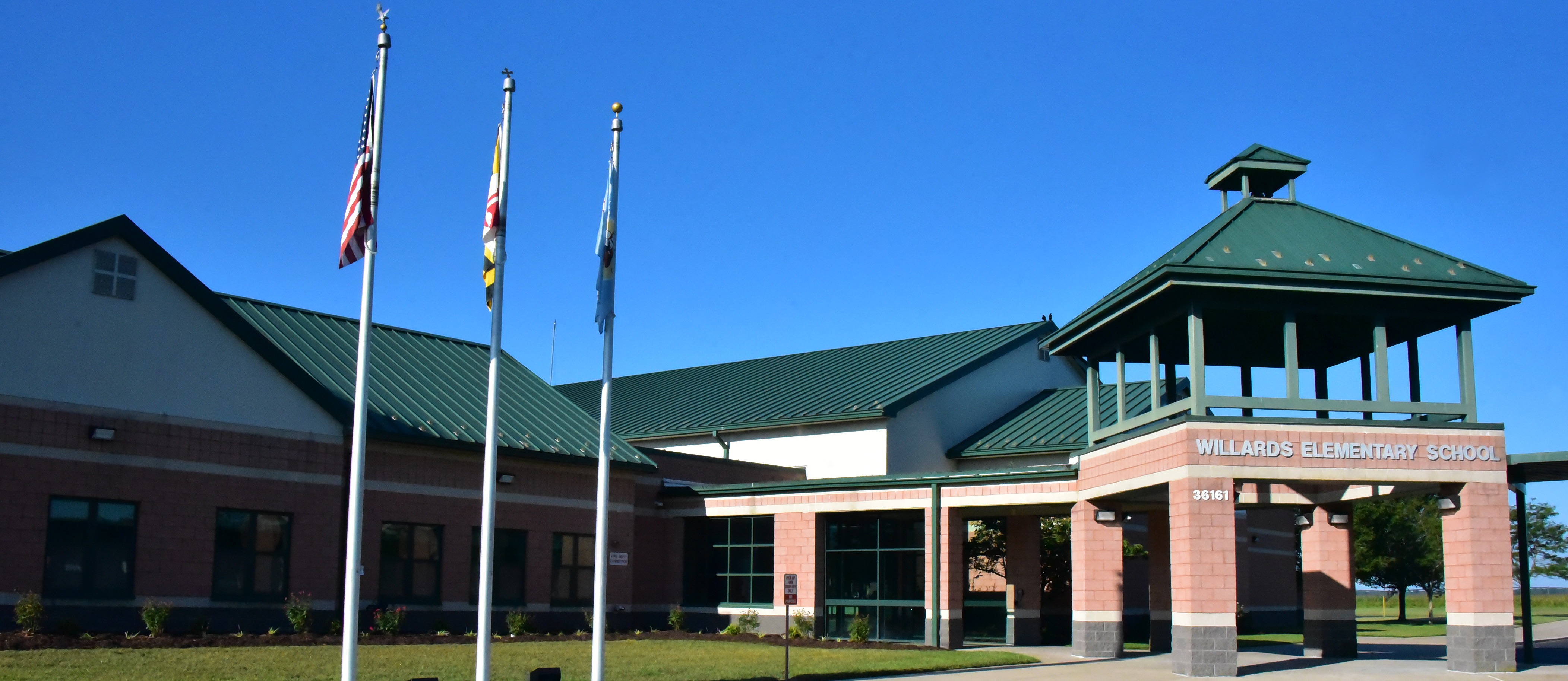 Willards Elementary School building photo