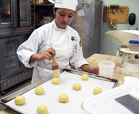 Bakery Students making bread