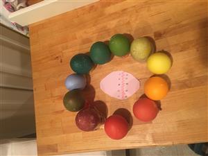 Color wheel with eggs