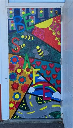 Be Kind door mural
