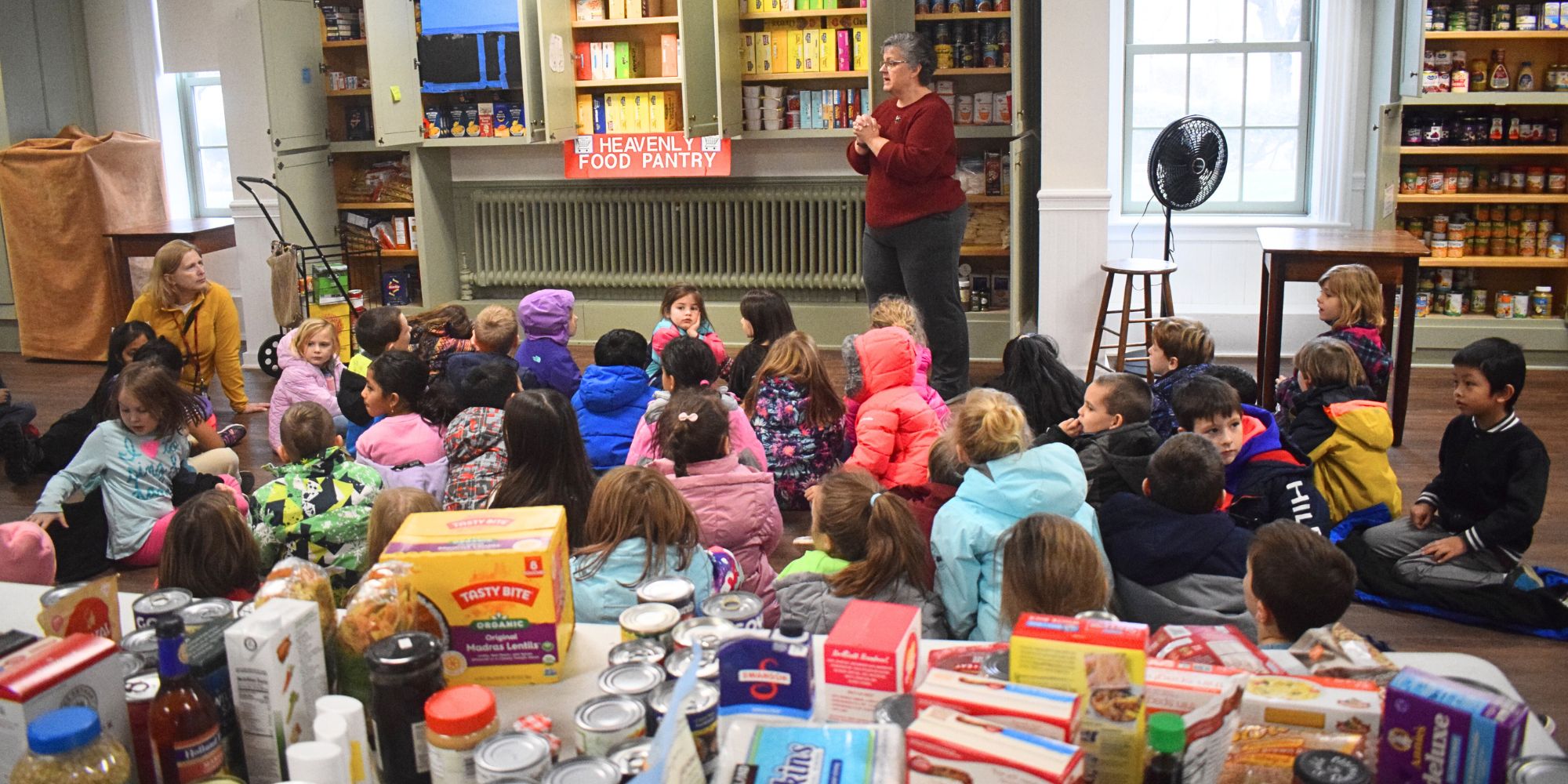 students at the food pantry