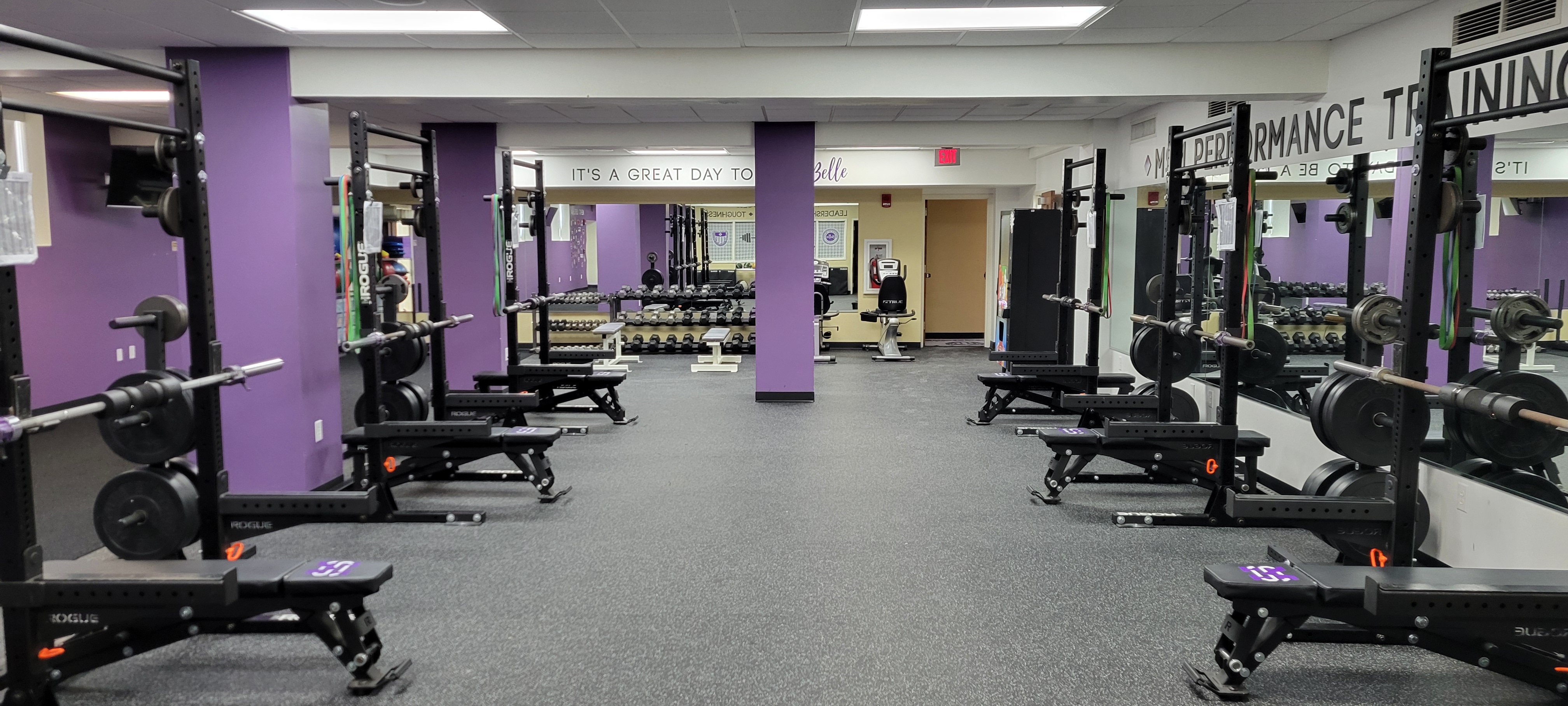 image of weight room at Mount