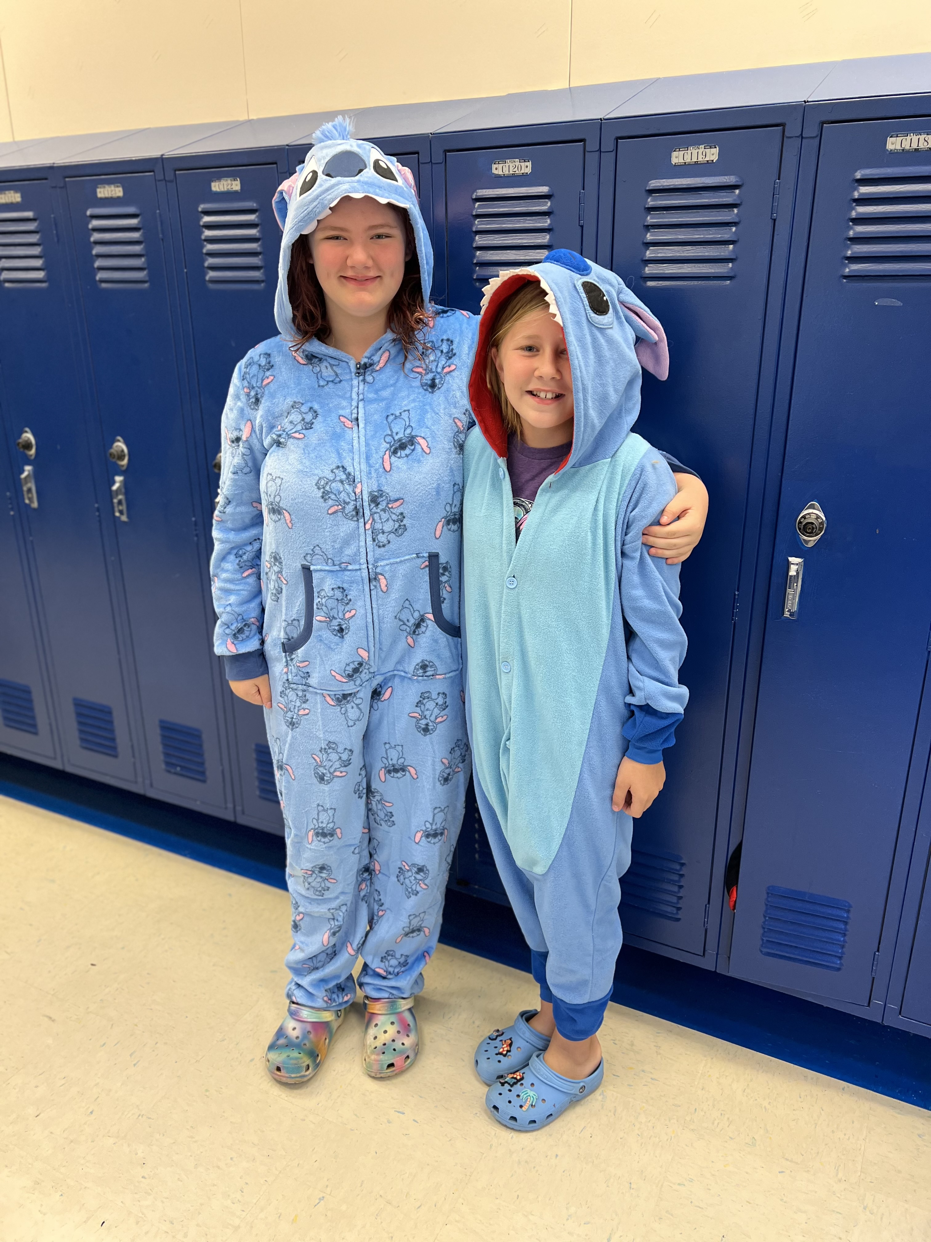 two students twinning