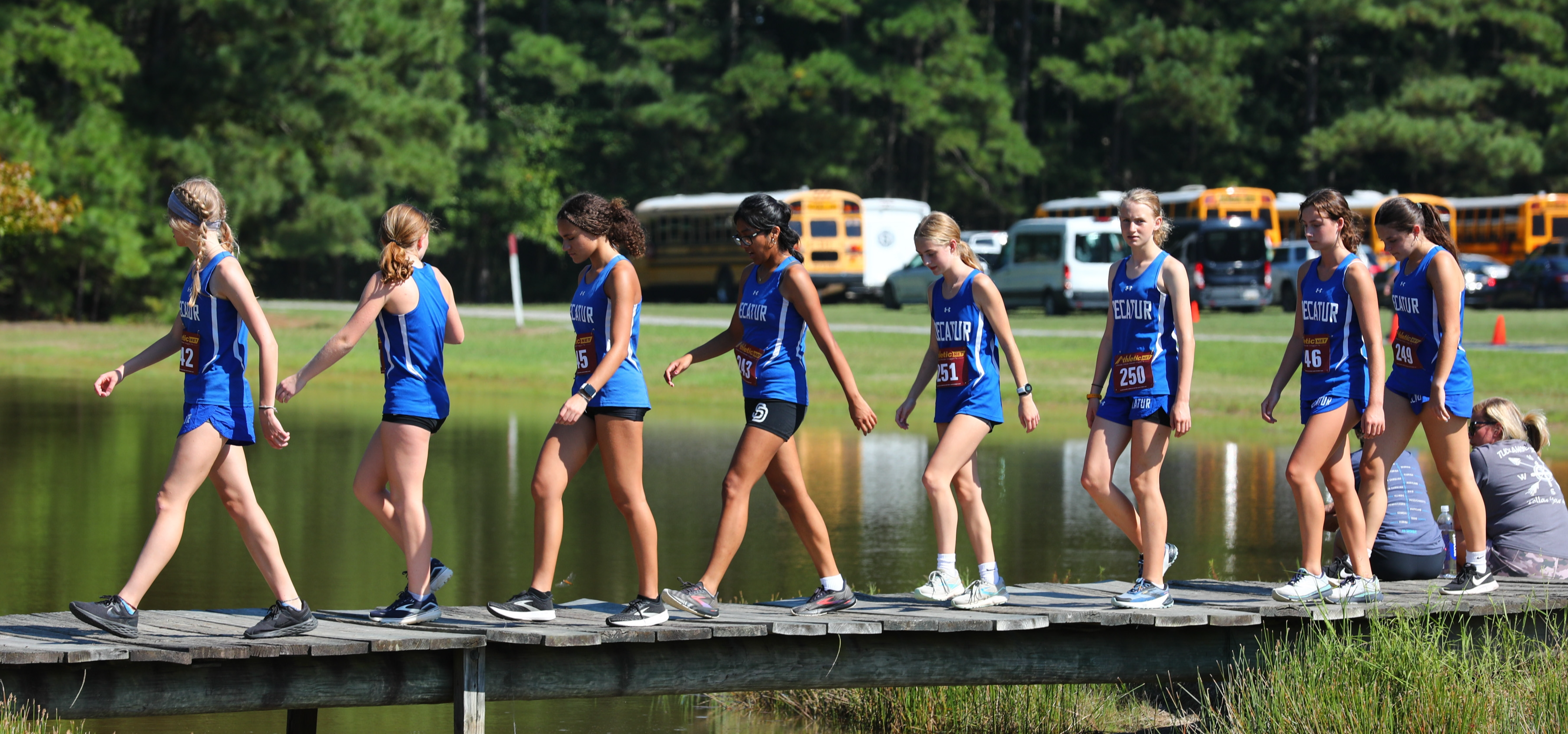 girls team on bridge Fall 2023