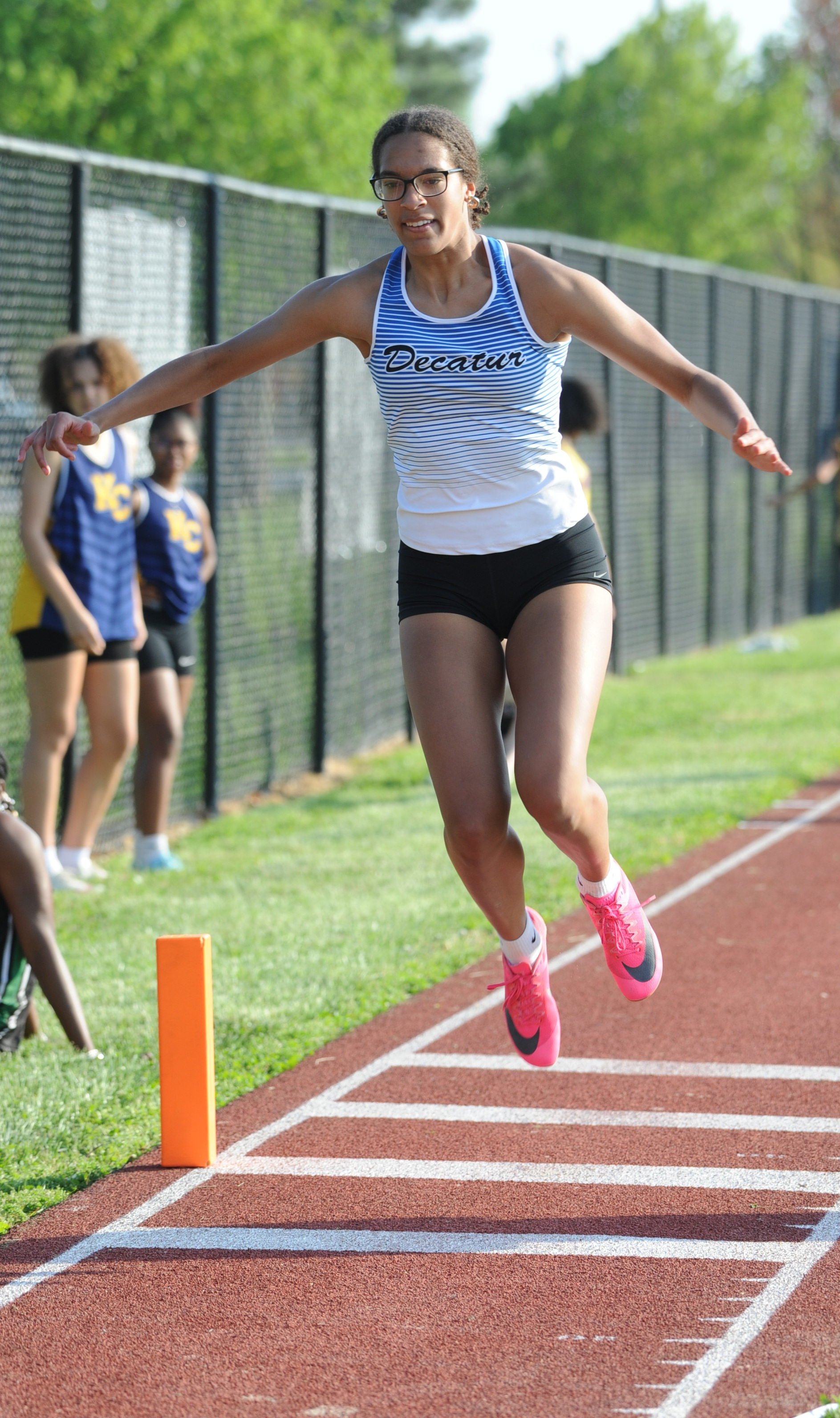 girl long jumping