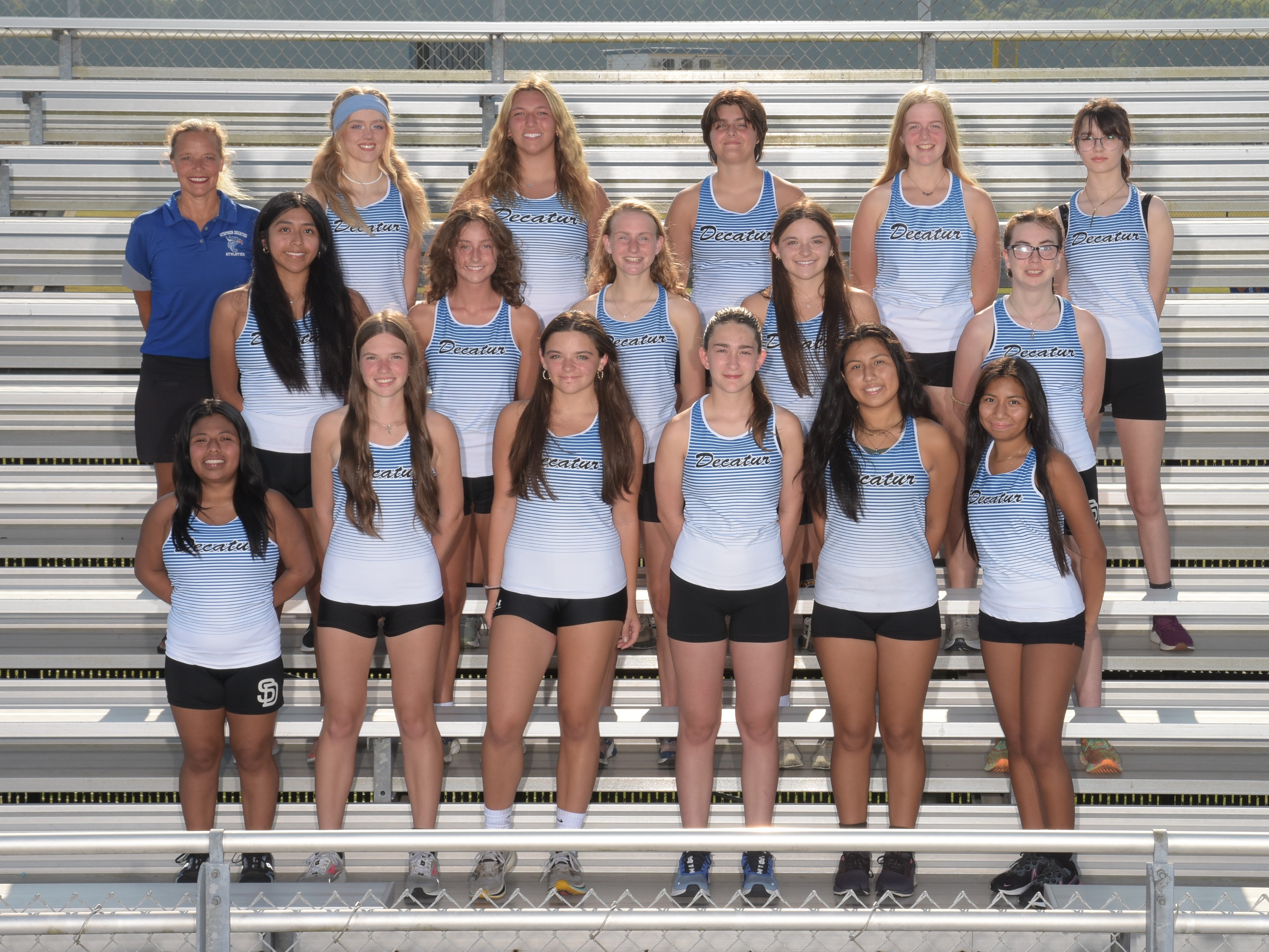 girls cross country team