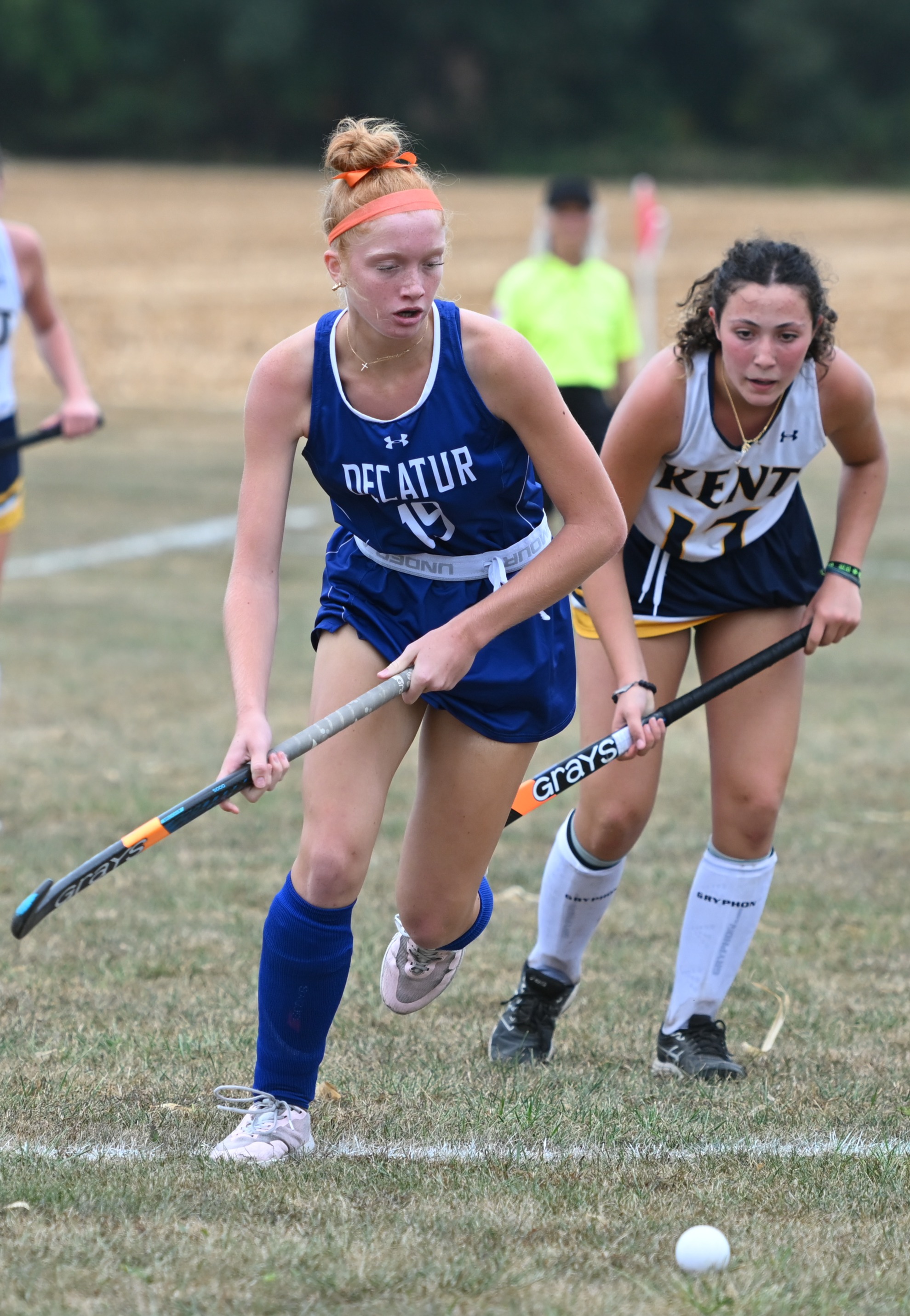 field hockey running