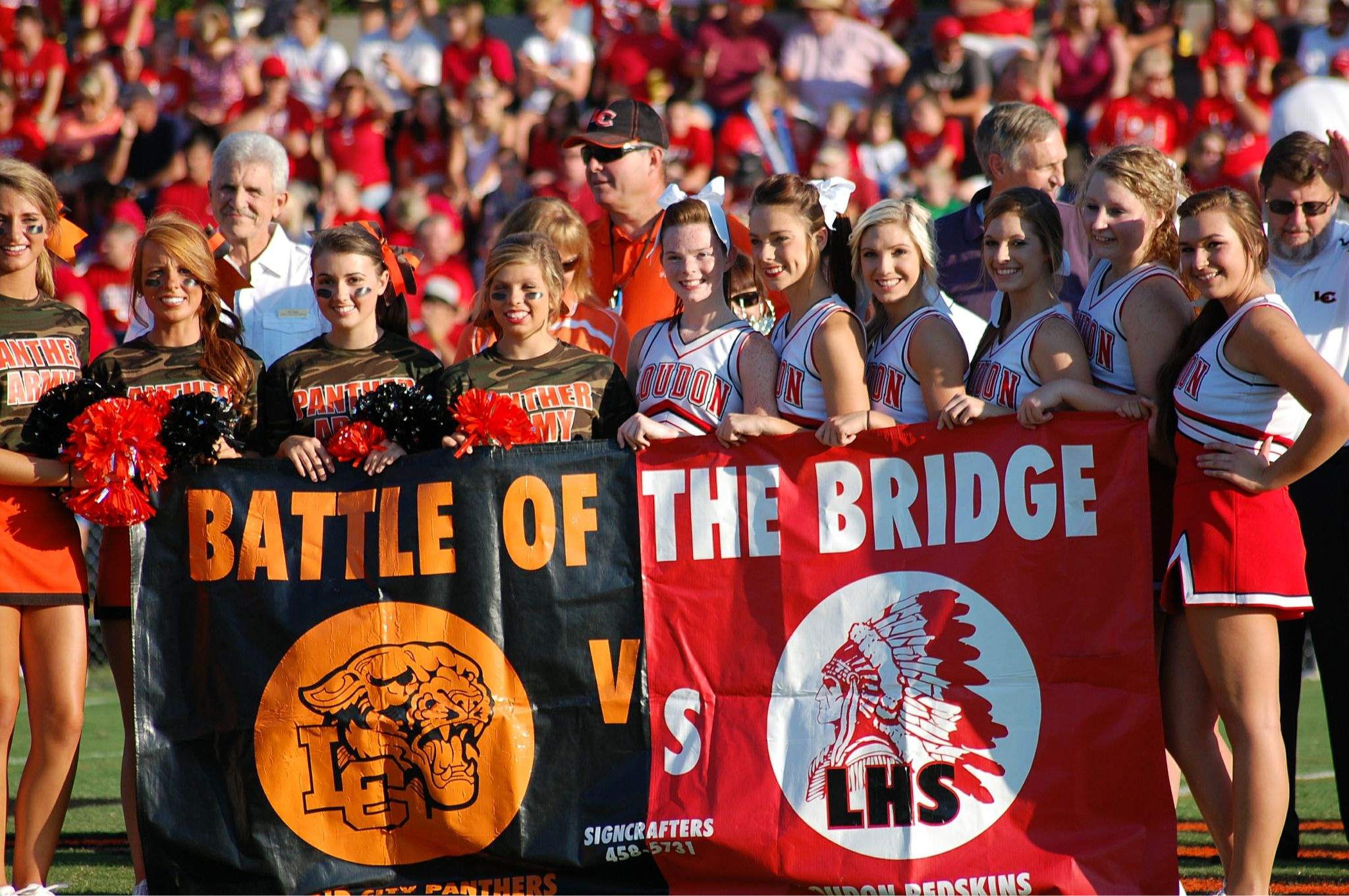 2013 Battle of the Bridge Cheerleaders
