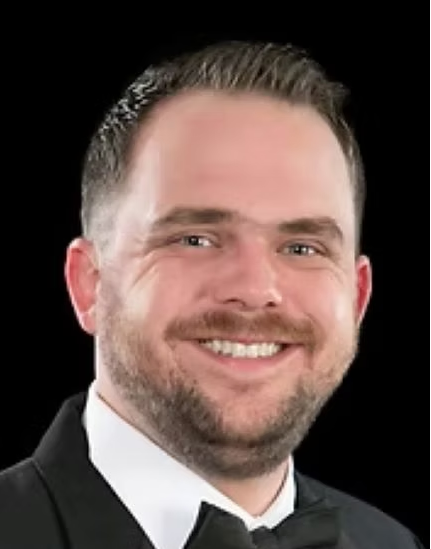 Headshot of Joshua Lott