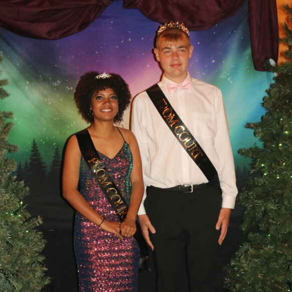 prom king and queen