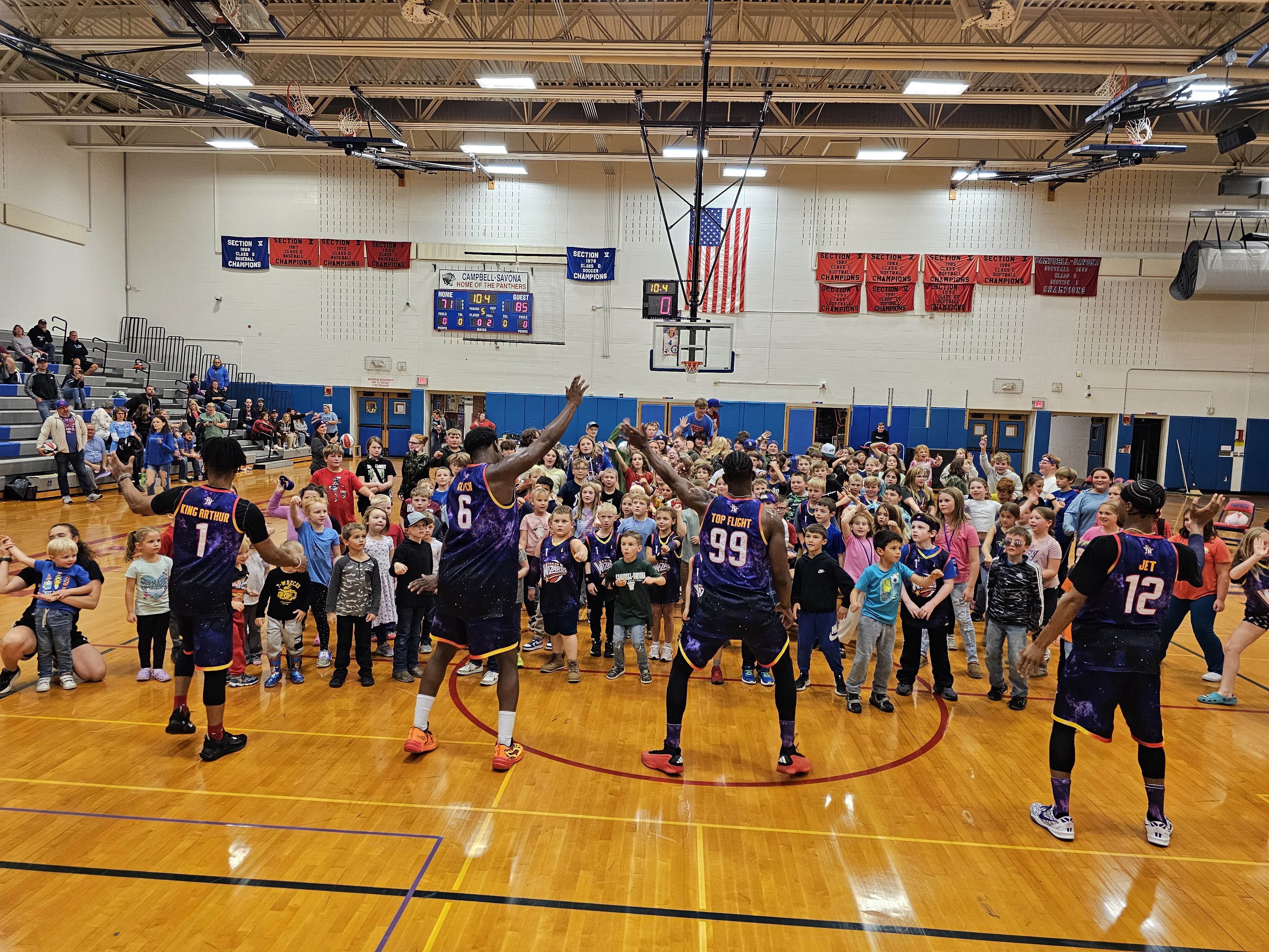 Group picture of whole student body with the Wizards