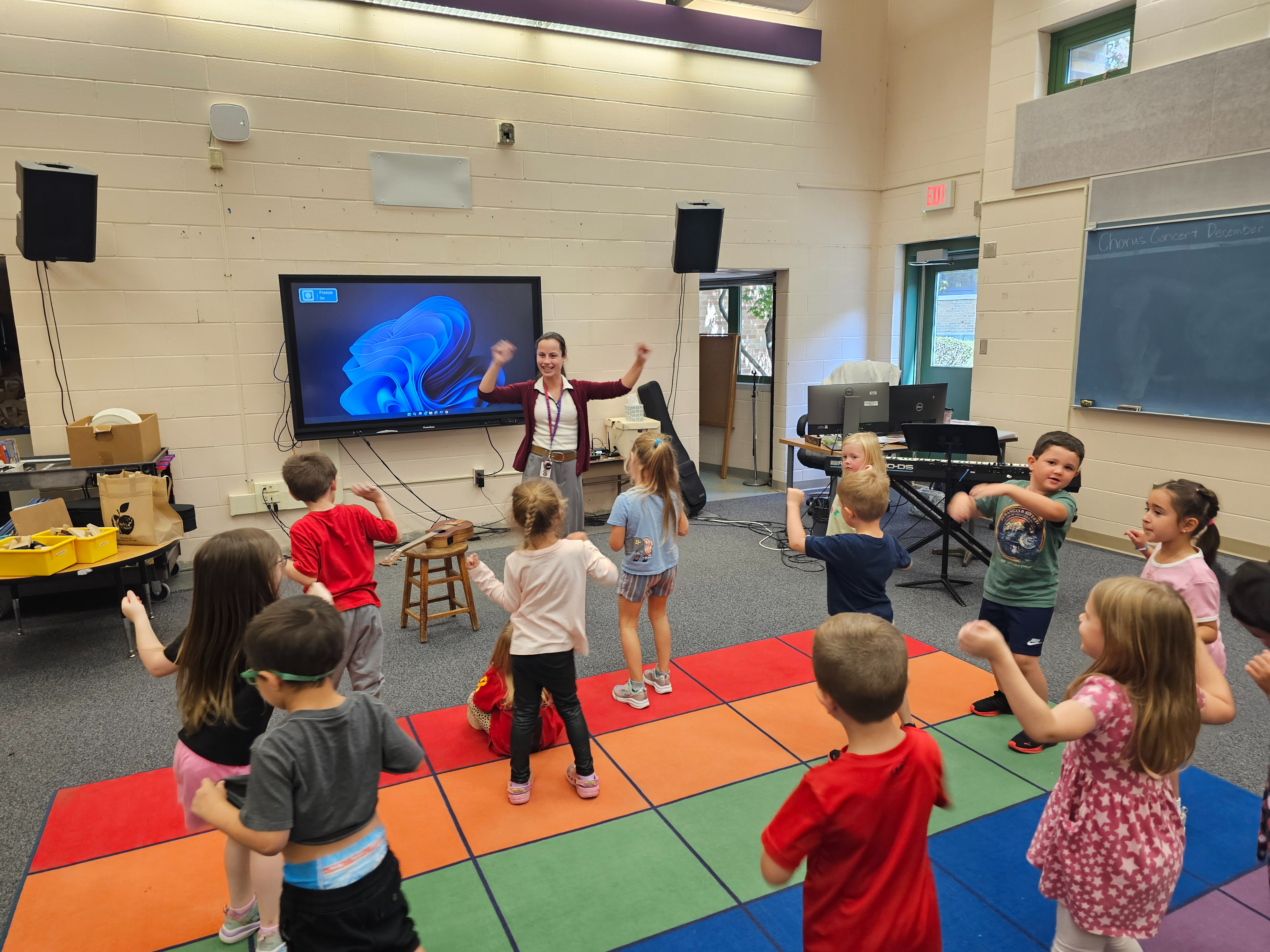 Elemetnary Musci class students dancing