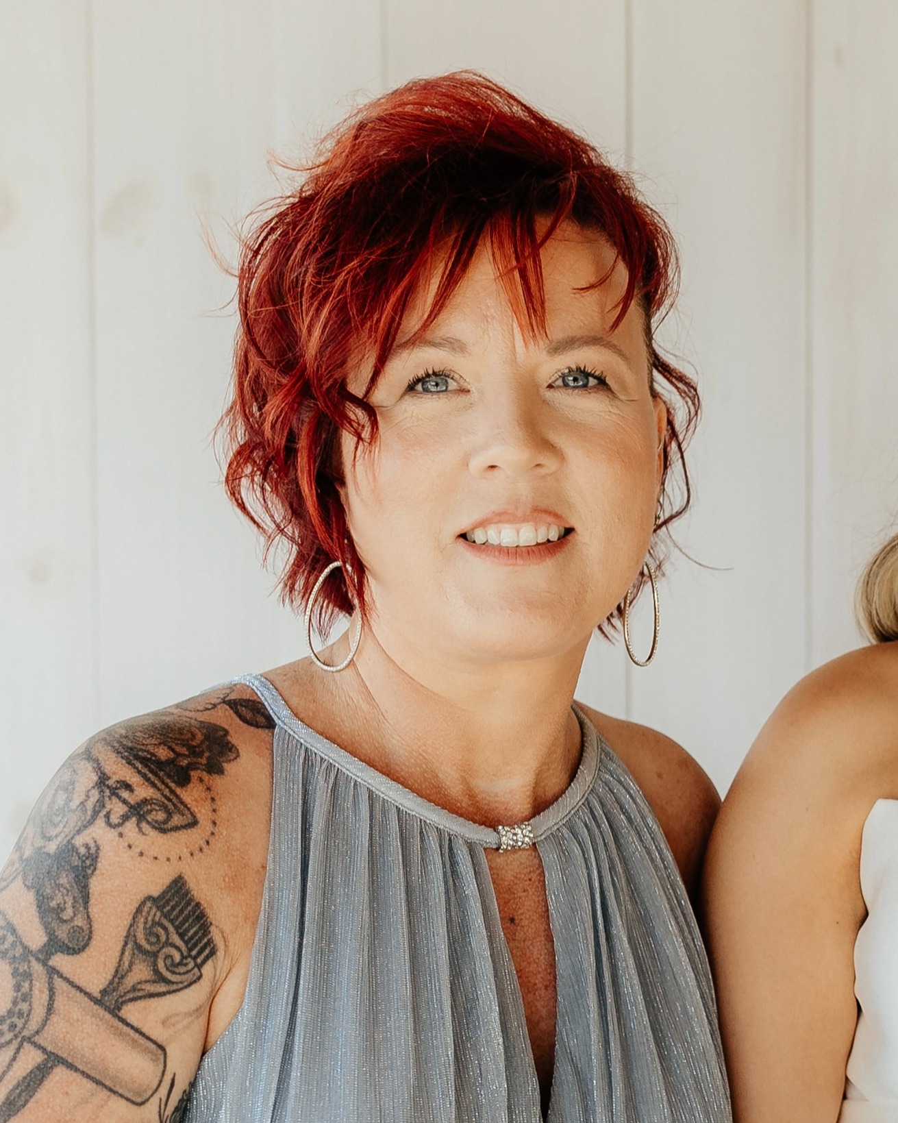 Faceshoit picture of girl in dress with red hair