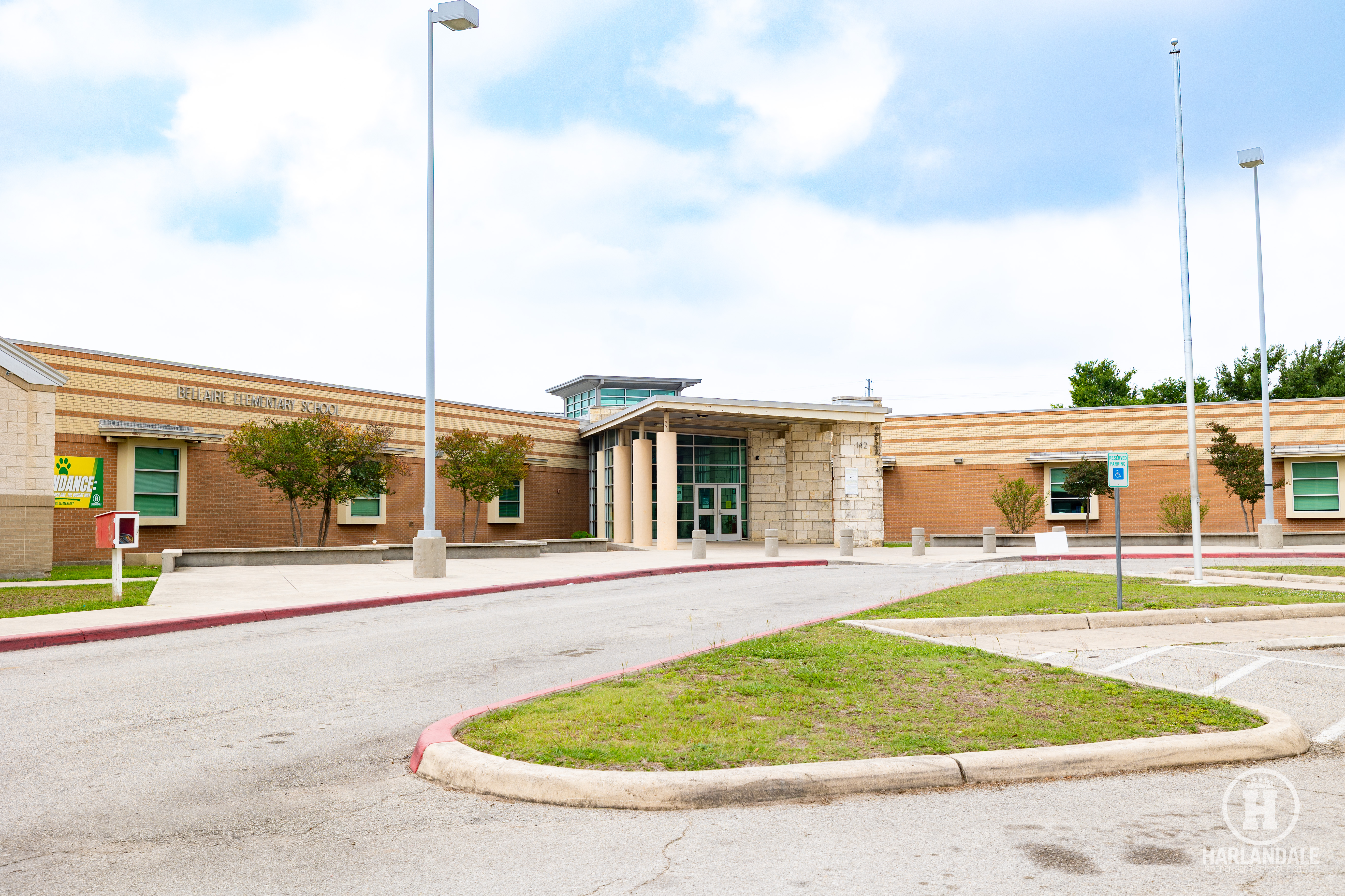 Bellaire Elementary- front of campus