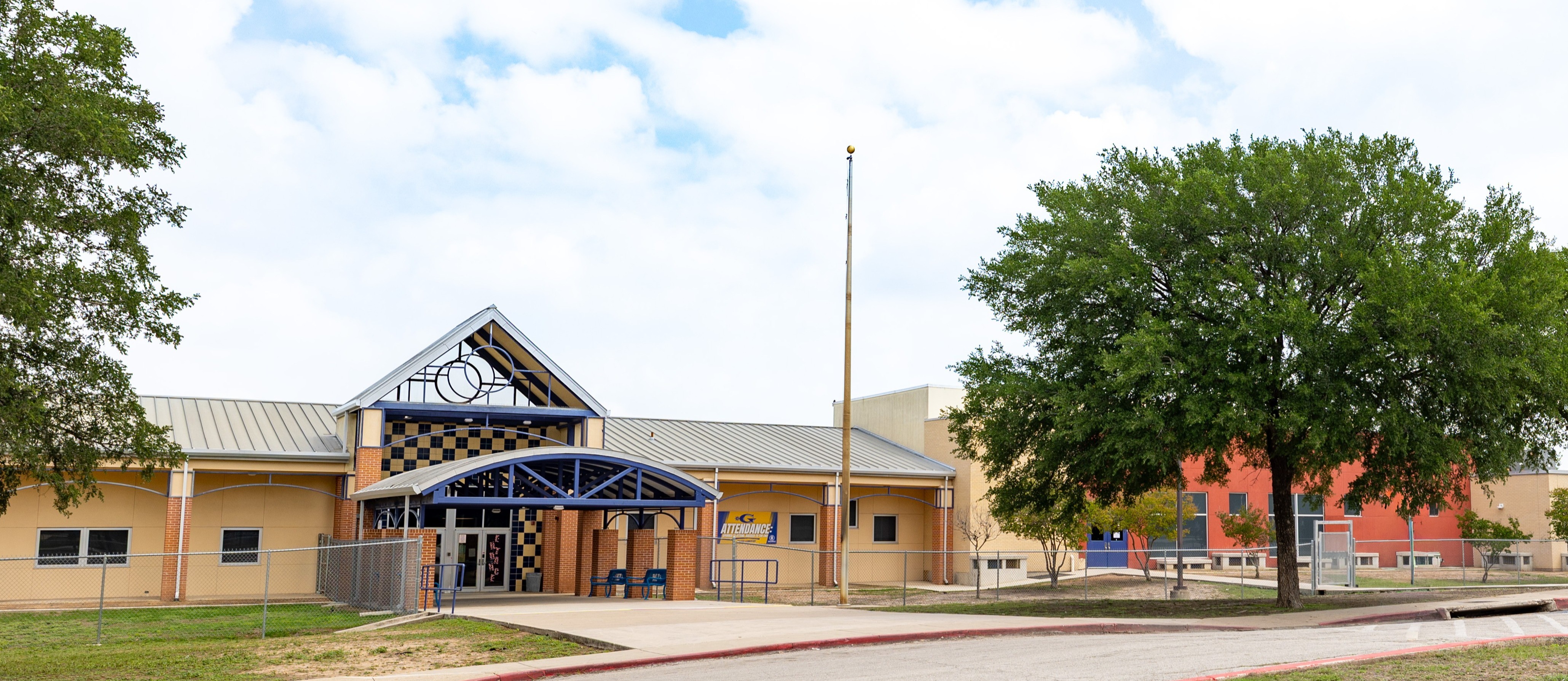Gillette Elementary- front of campus