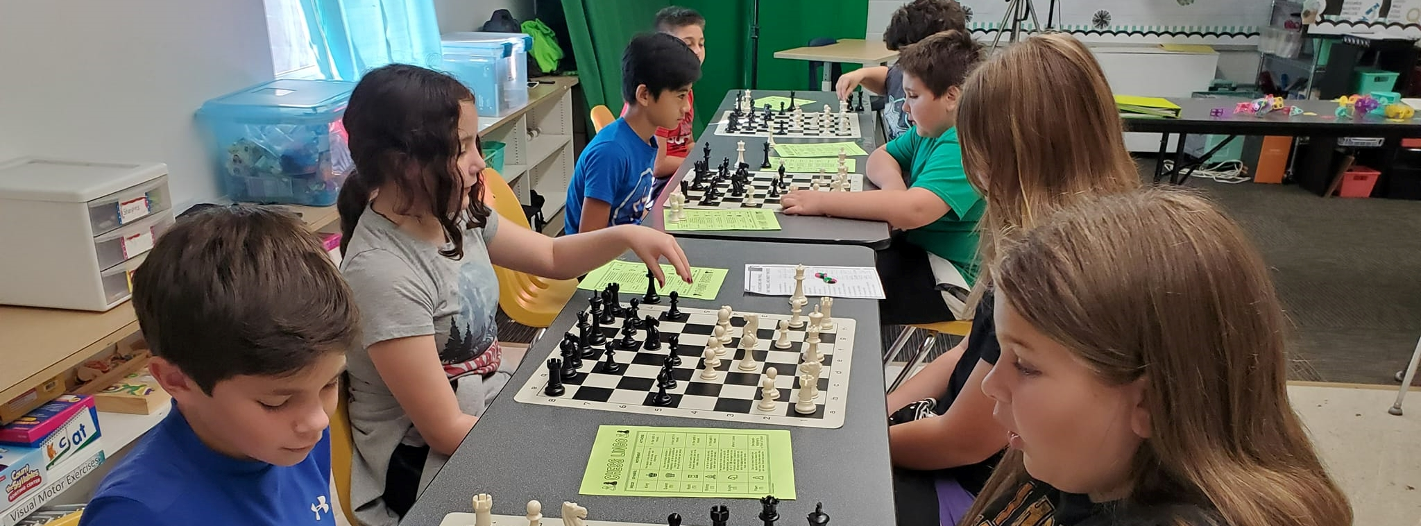 OES GT Students Play Chess