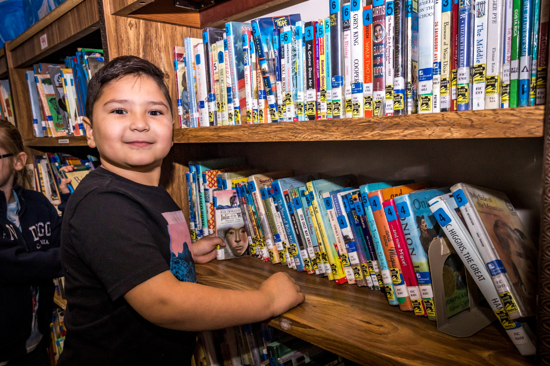 FPES student in library