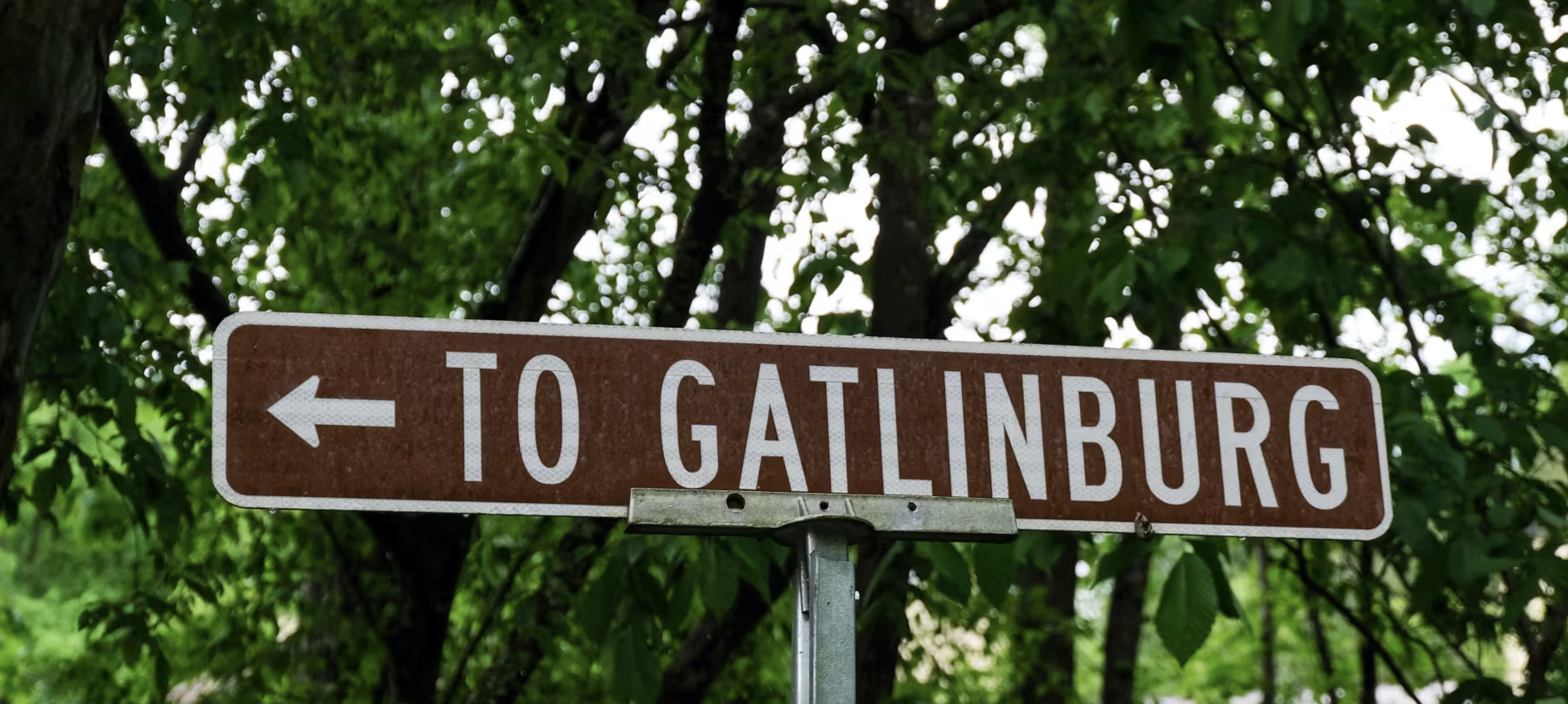 To Gatlinburg Sign