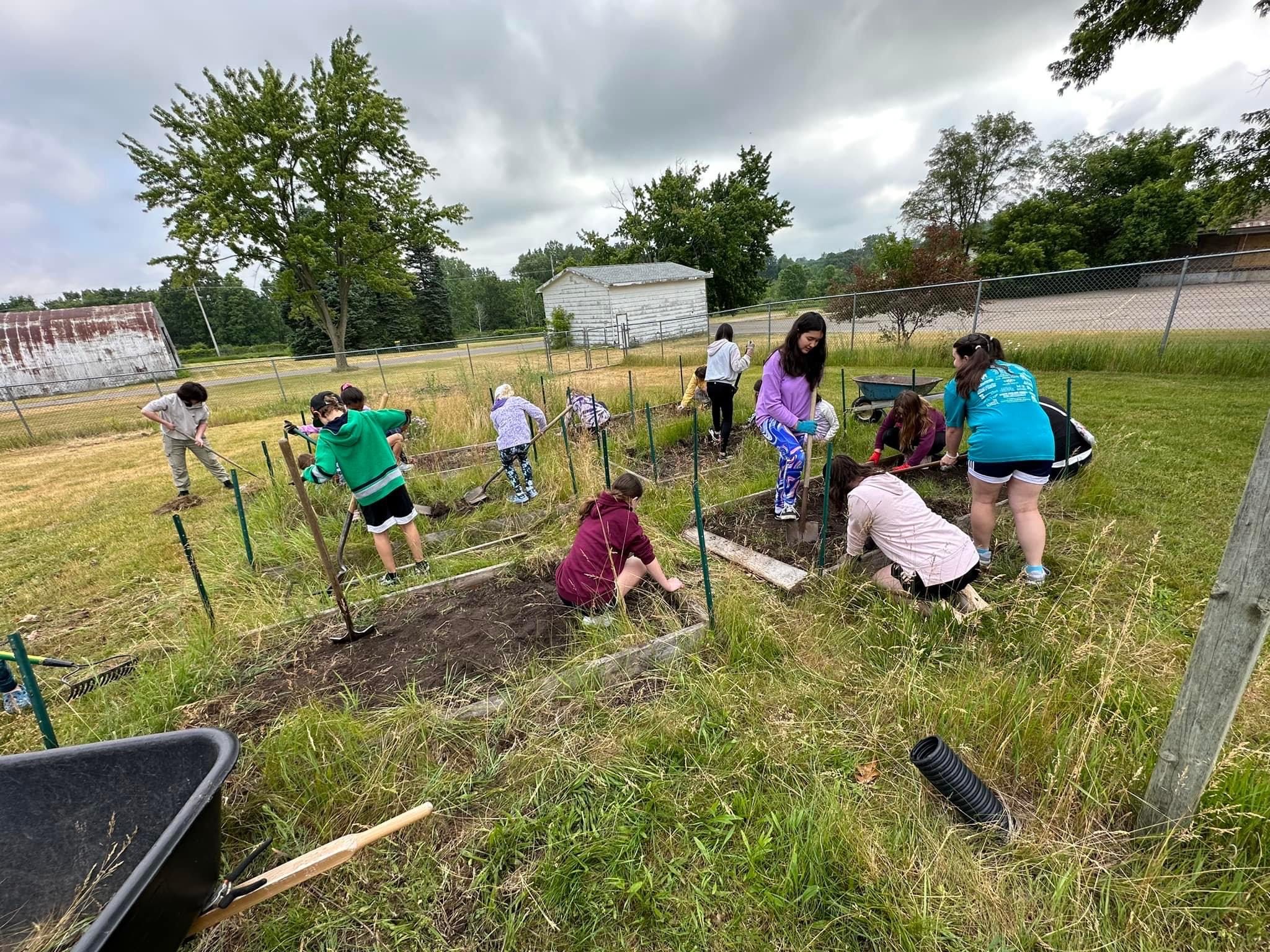 students gardening