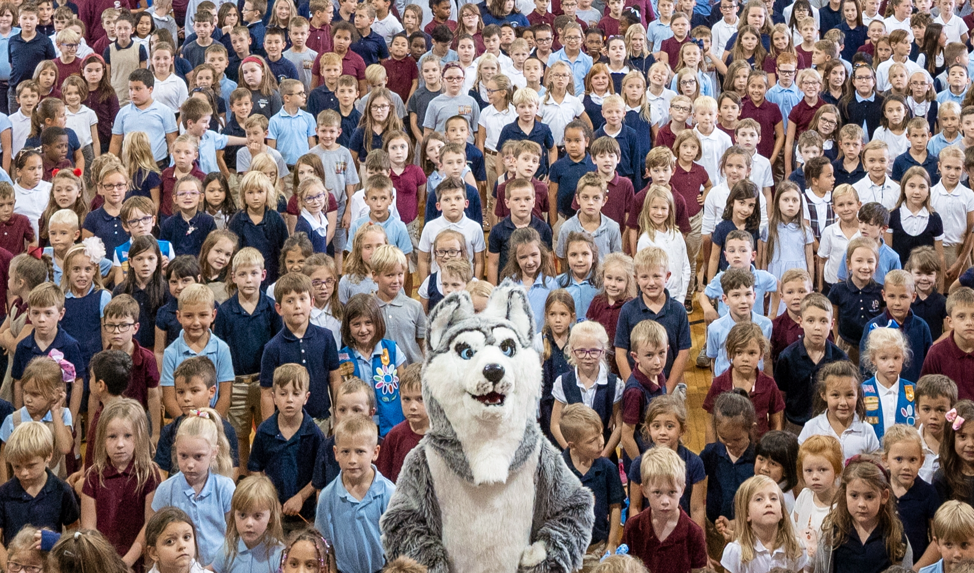 Picture of students with mascot