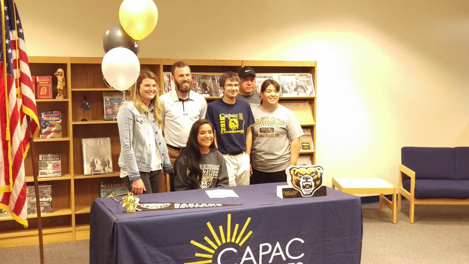 Photo of Sara Herrera Signing with Oakland University for Cross Country