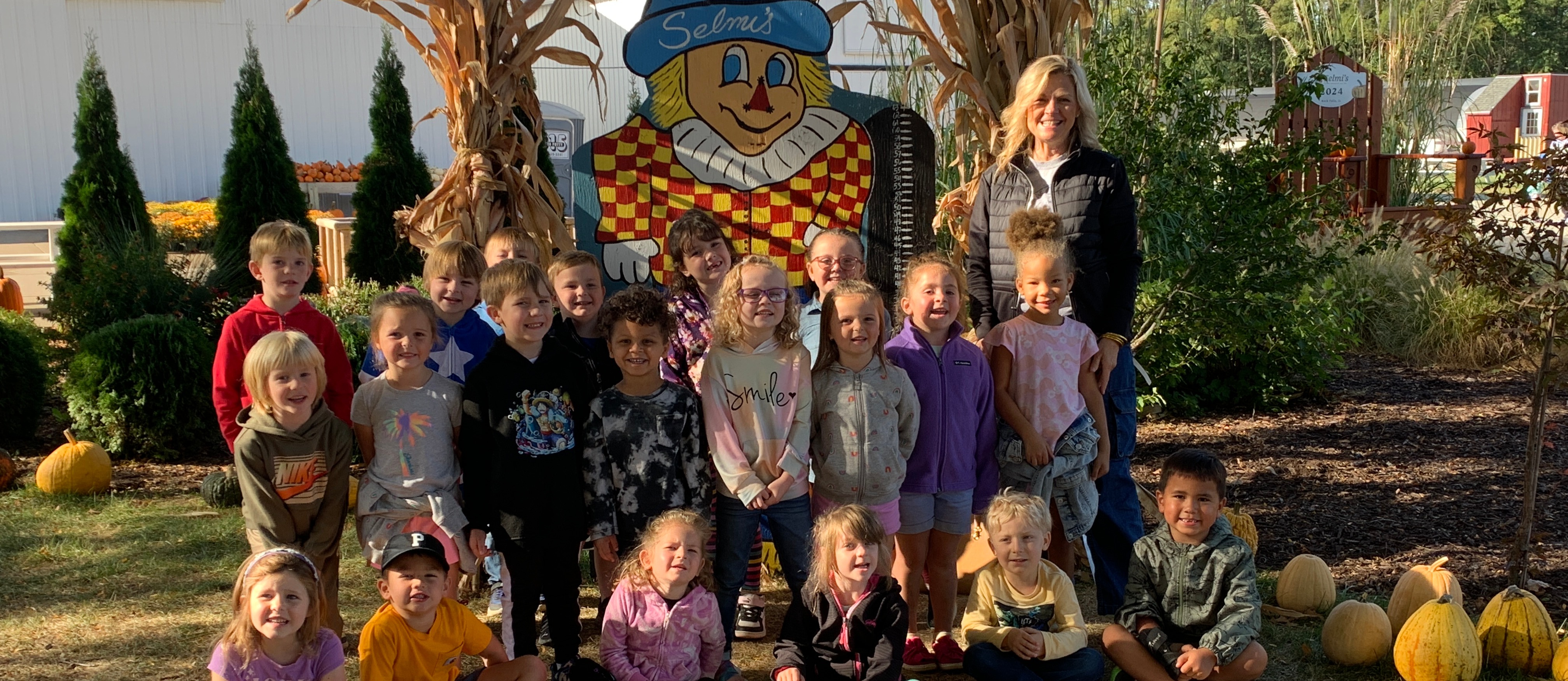 students visit pumpkin patch