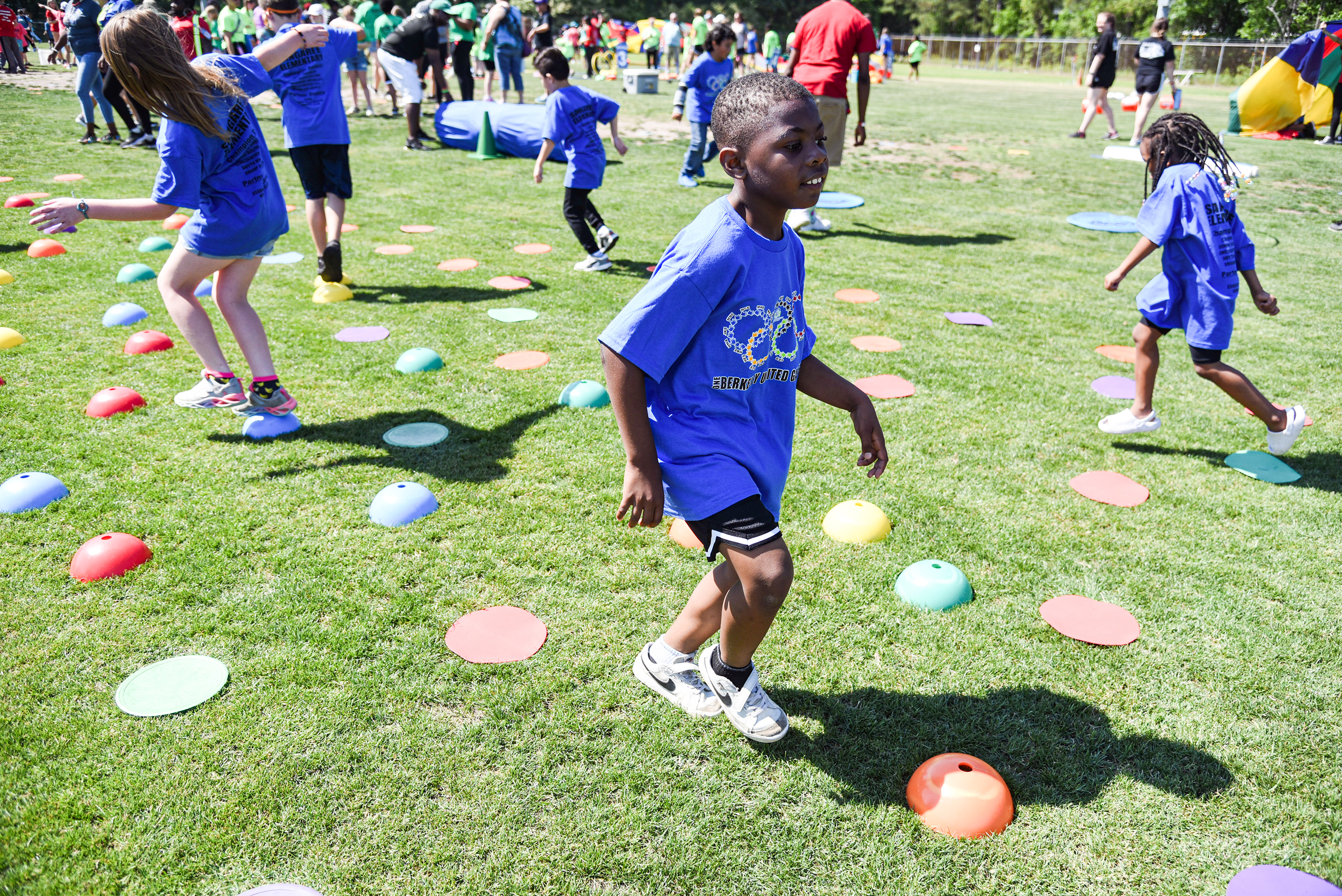 SRE student on obstacle course